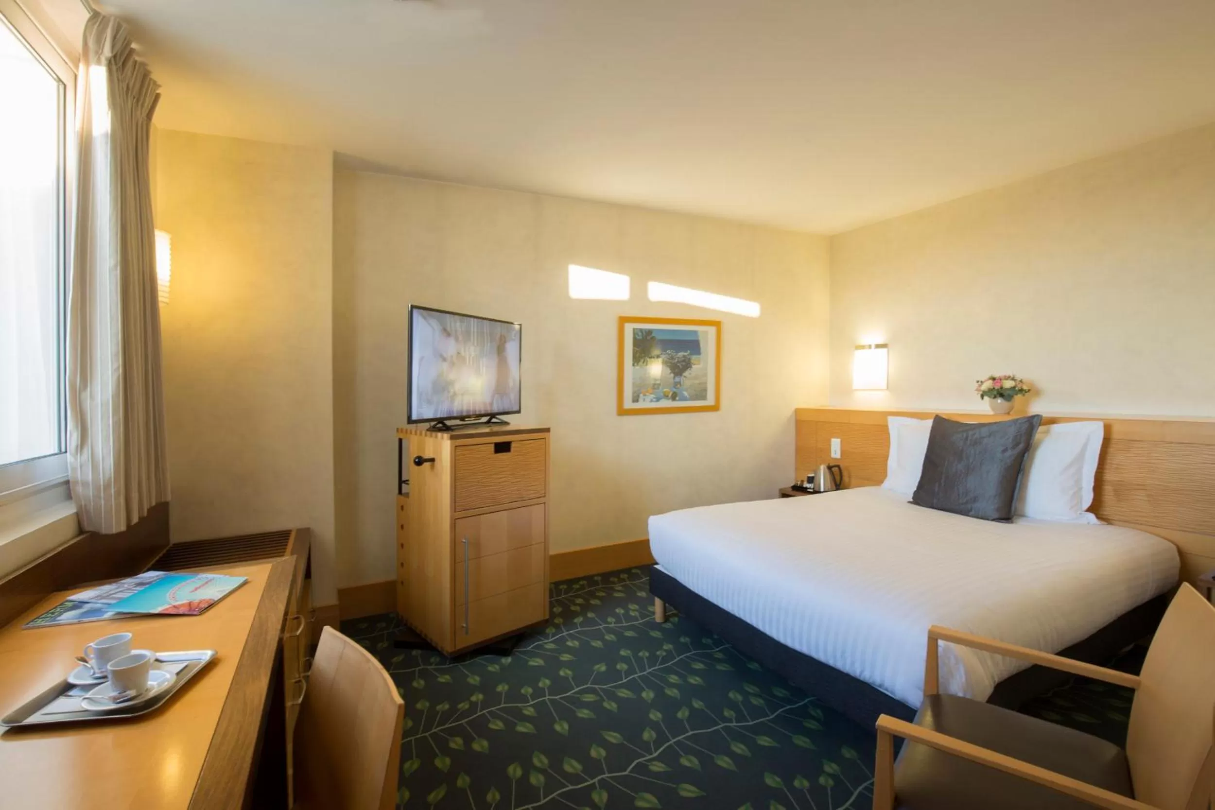 Photo of the whole room, Bed in Hôtel de Normandie