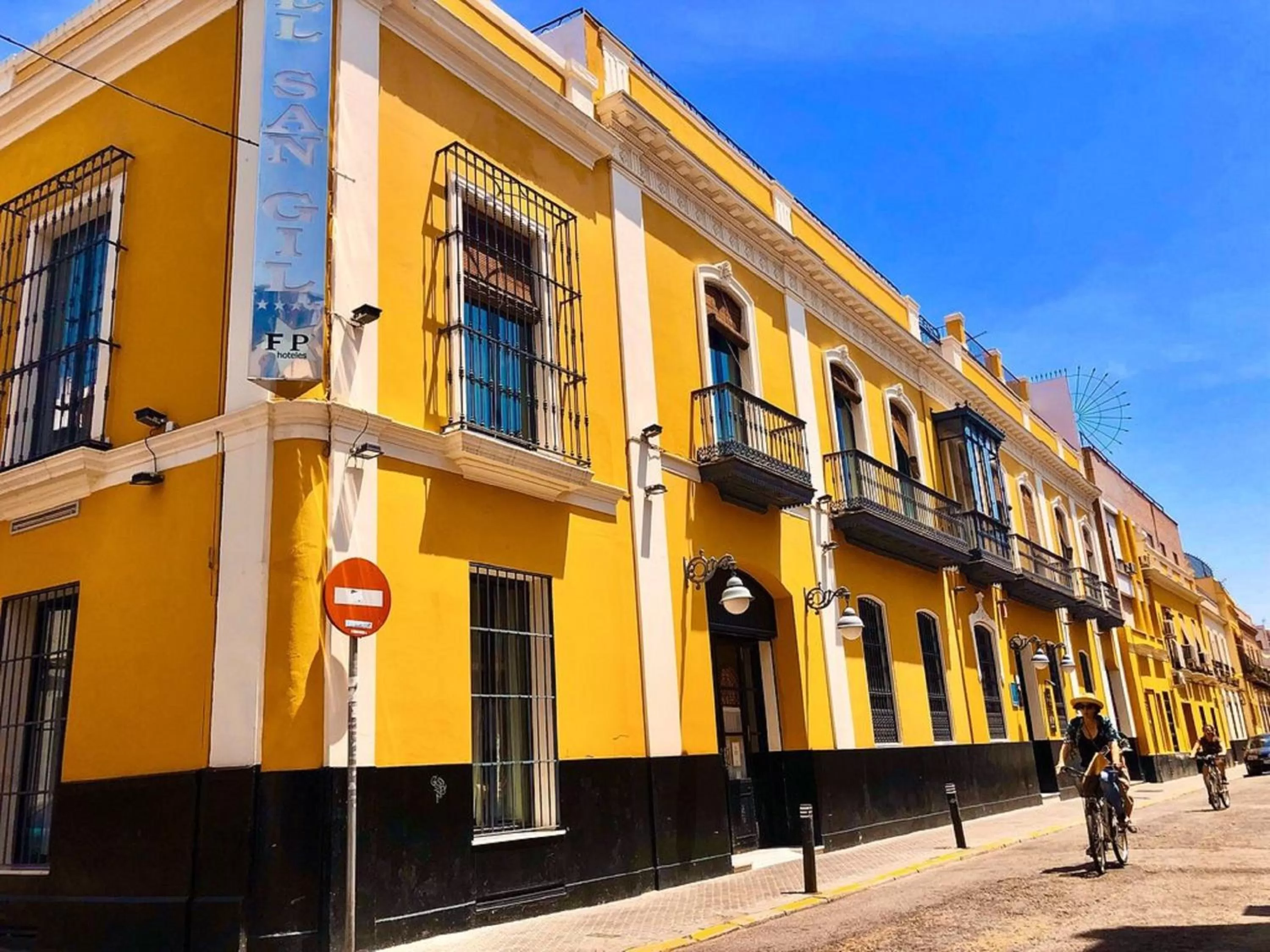 Property building in Hotel San Gil