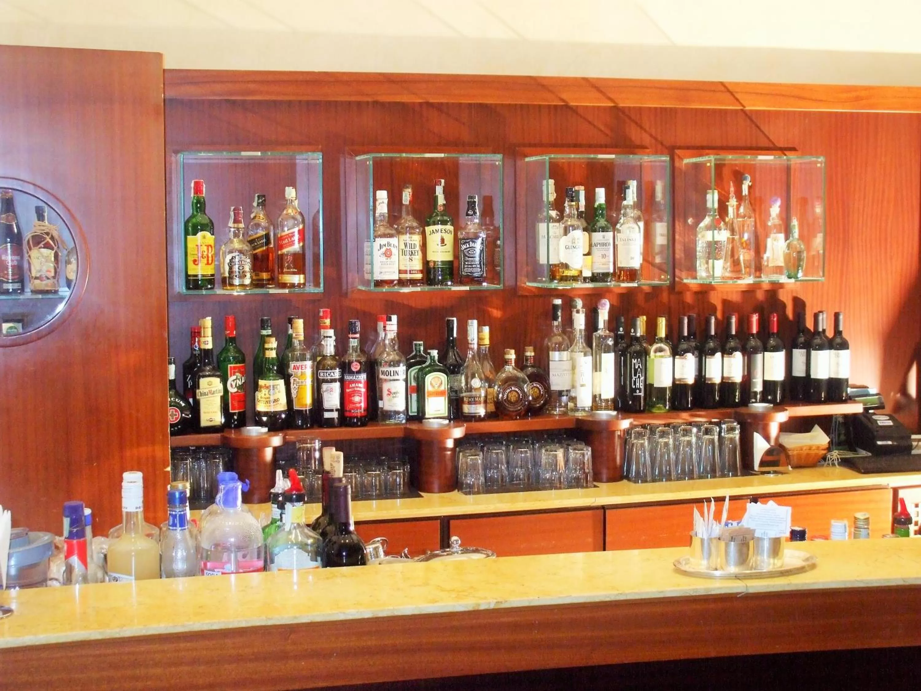 Lounge or bar in Nicotel Barletta