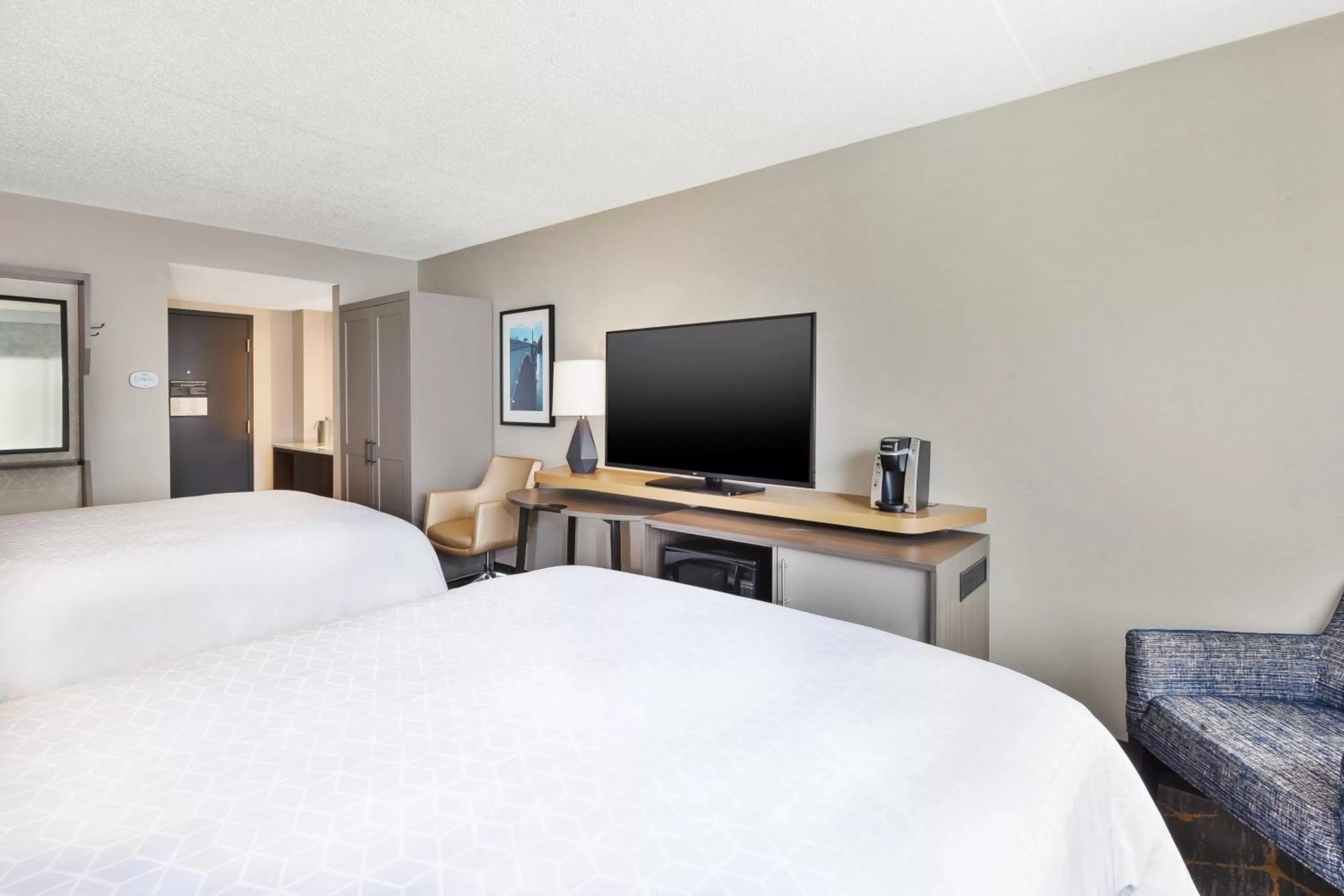 Photo of the whole room, Bed in Holiday Inn Grand Rapids Downtown by IHG