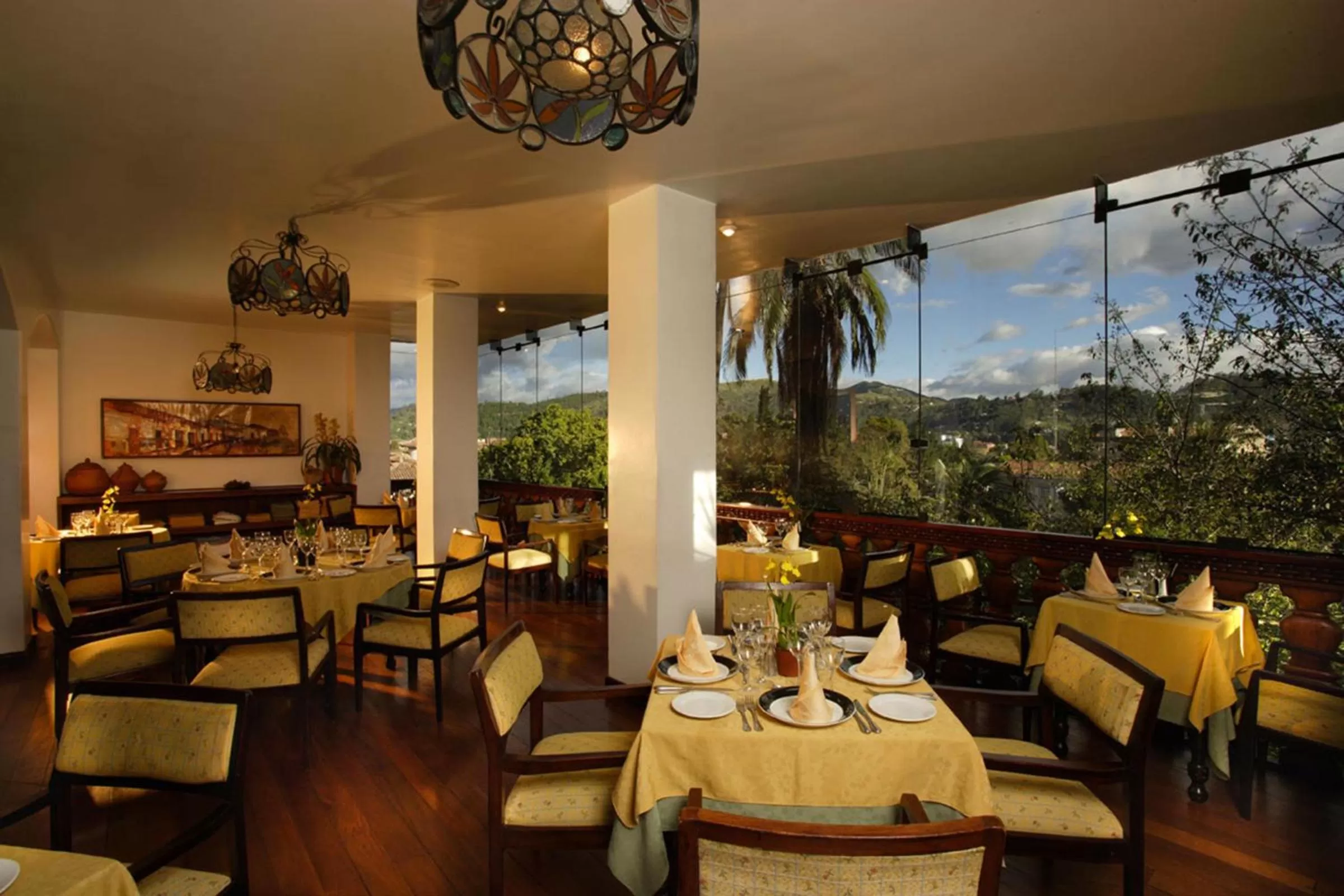 Restaurant/Places to Eat in Hotel Victoria