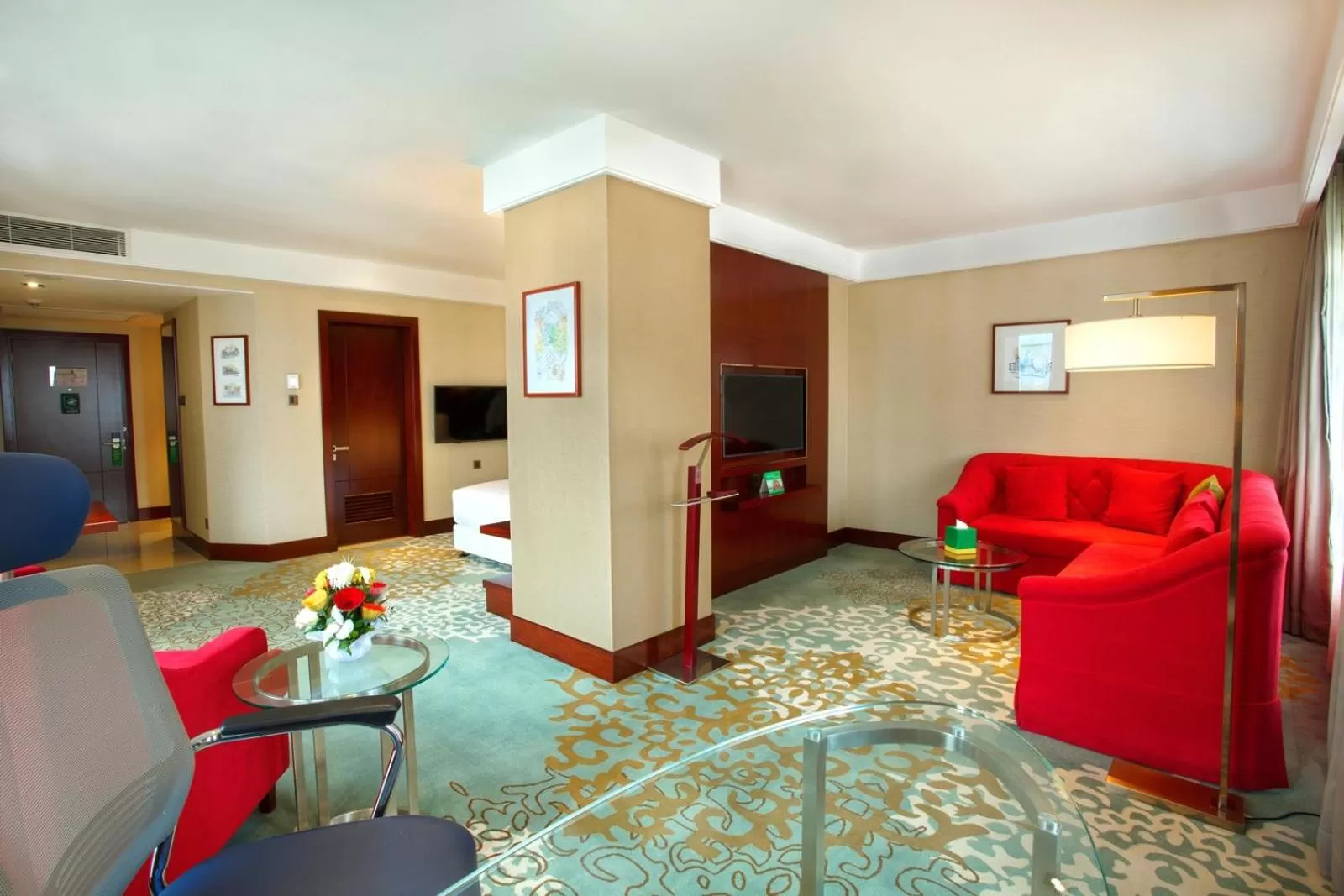 Living room in Holiday Inn Dhaka City Centre by IHG