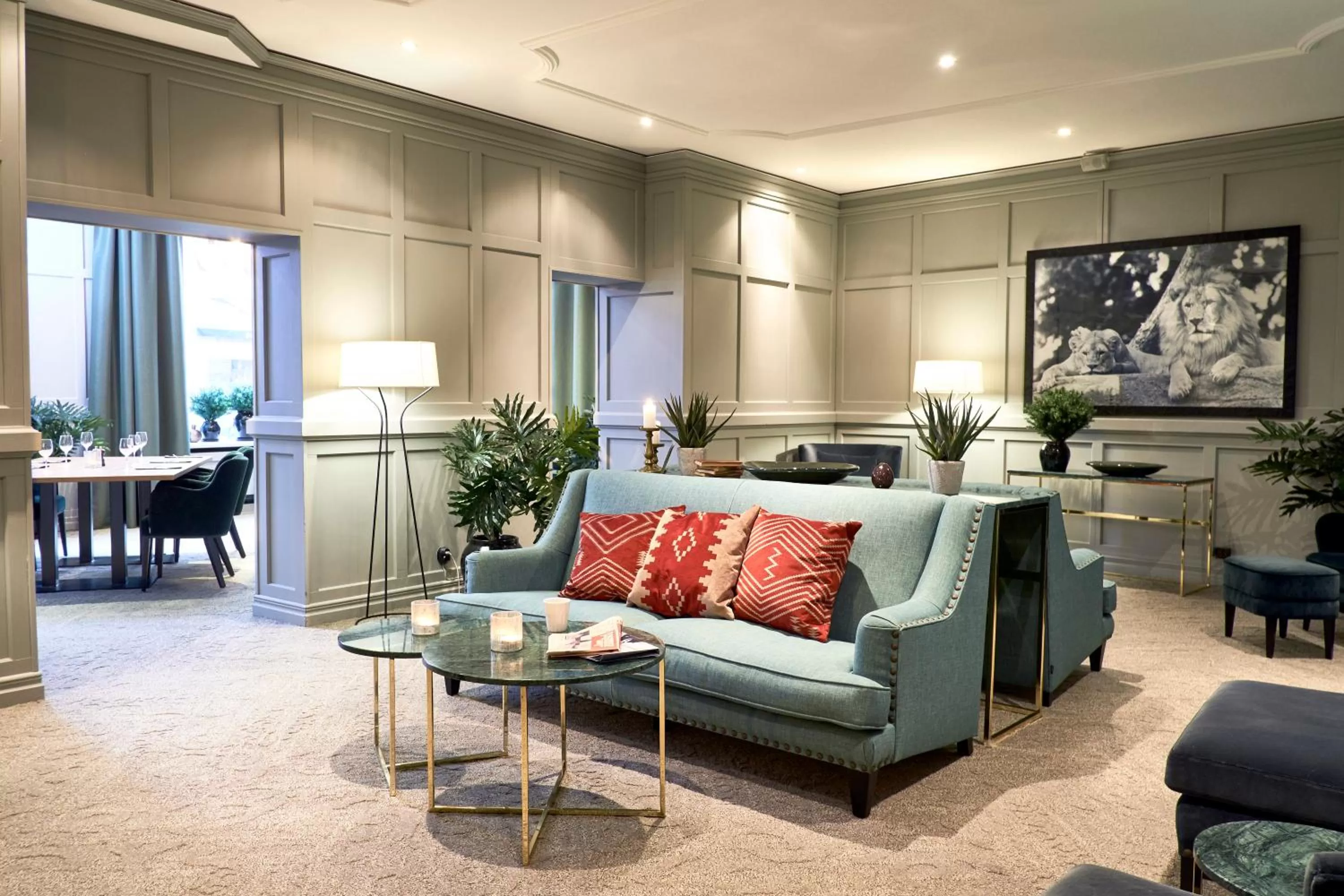 Communal lounge/ TV room in Home Hotel Temperance