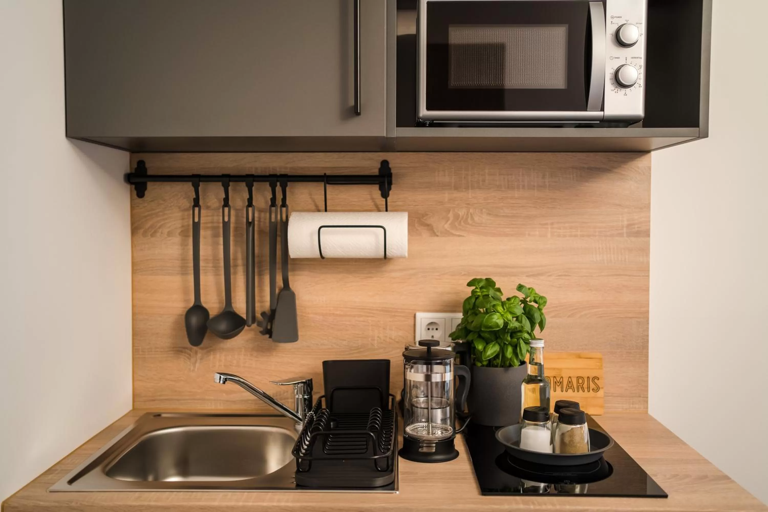 Coffee/tea facilities, Kitchen/Kitchenette in Point Hotel Apartments and Rooms