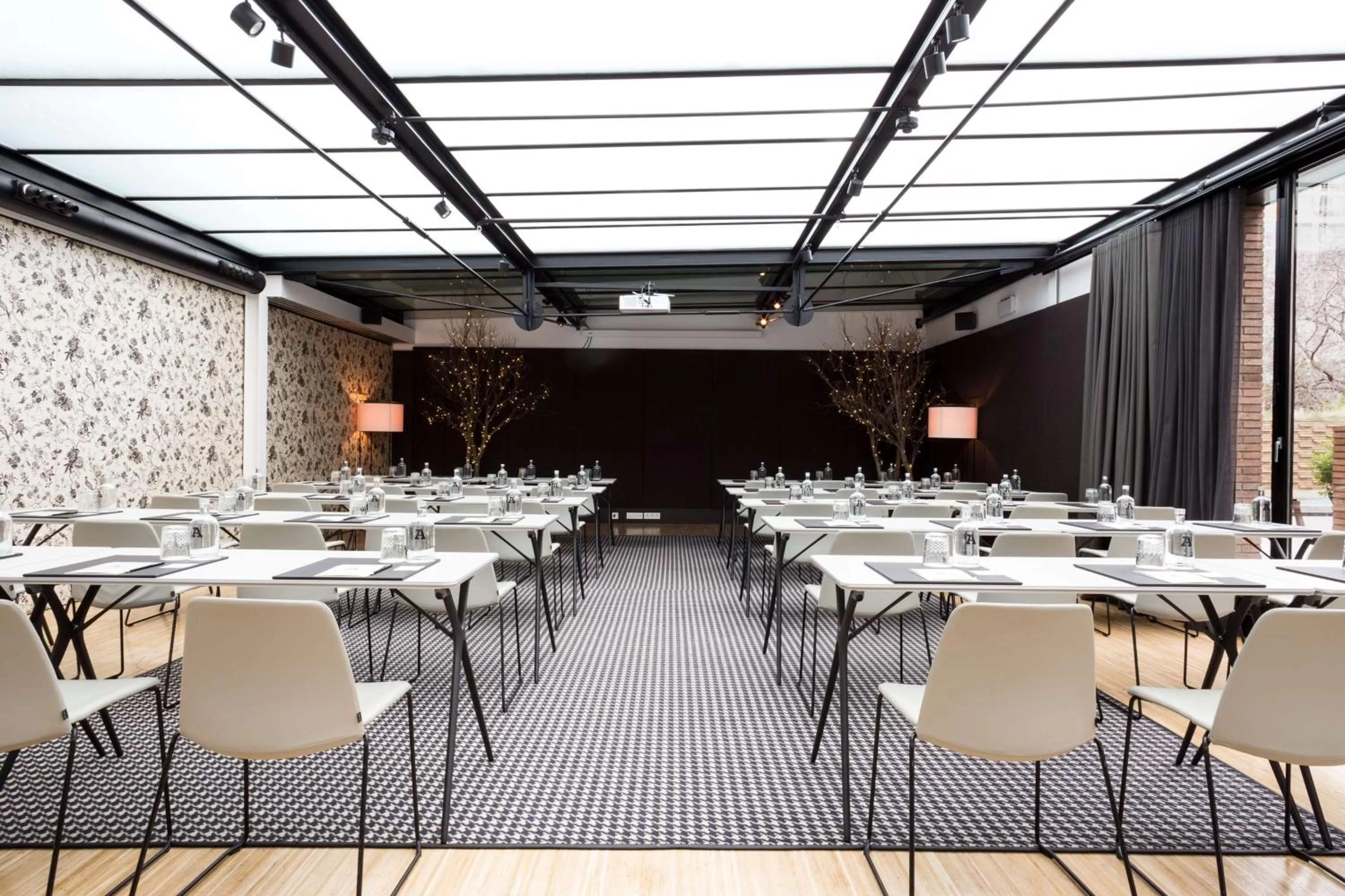 Meeting/conference room in Alexandra Barcelona Hotel, Curio Collection by Hilton