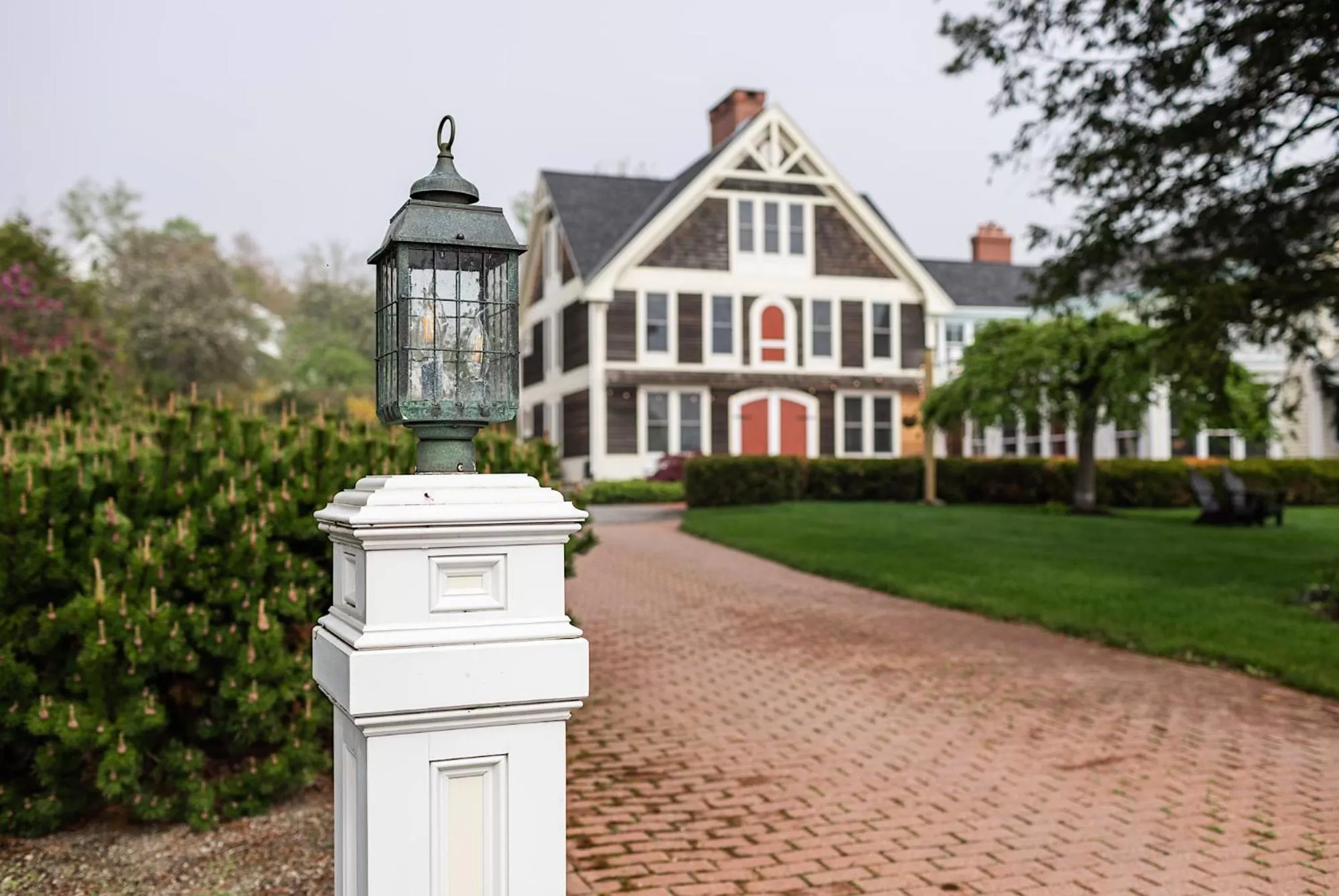 Decorative detail in Spouter Inn Bed & Breakfast