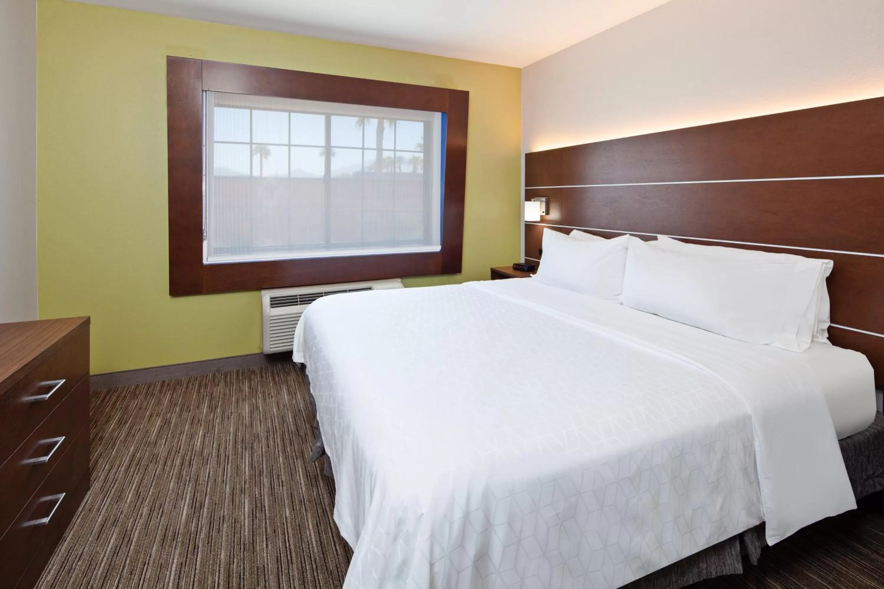 Photo of the whole room, Bed in Holiday Inn Express & Suites Rancho Mirage - Palm Spgs Area by IHG
