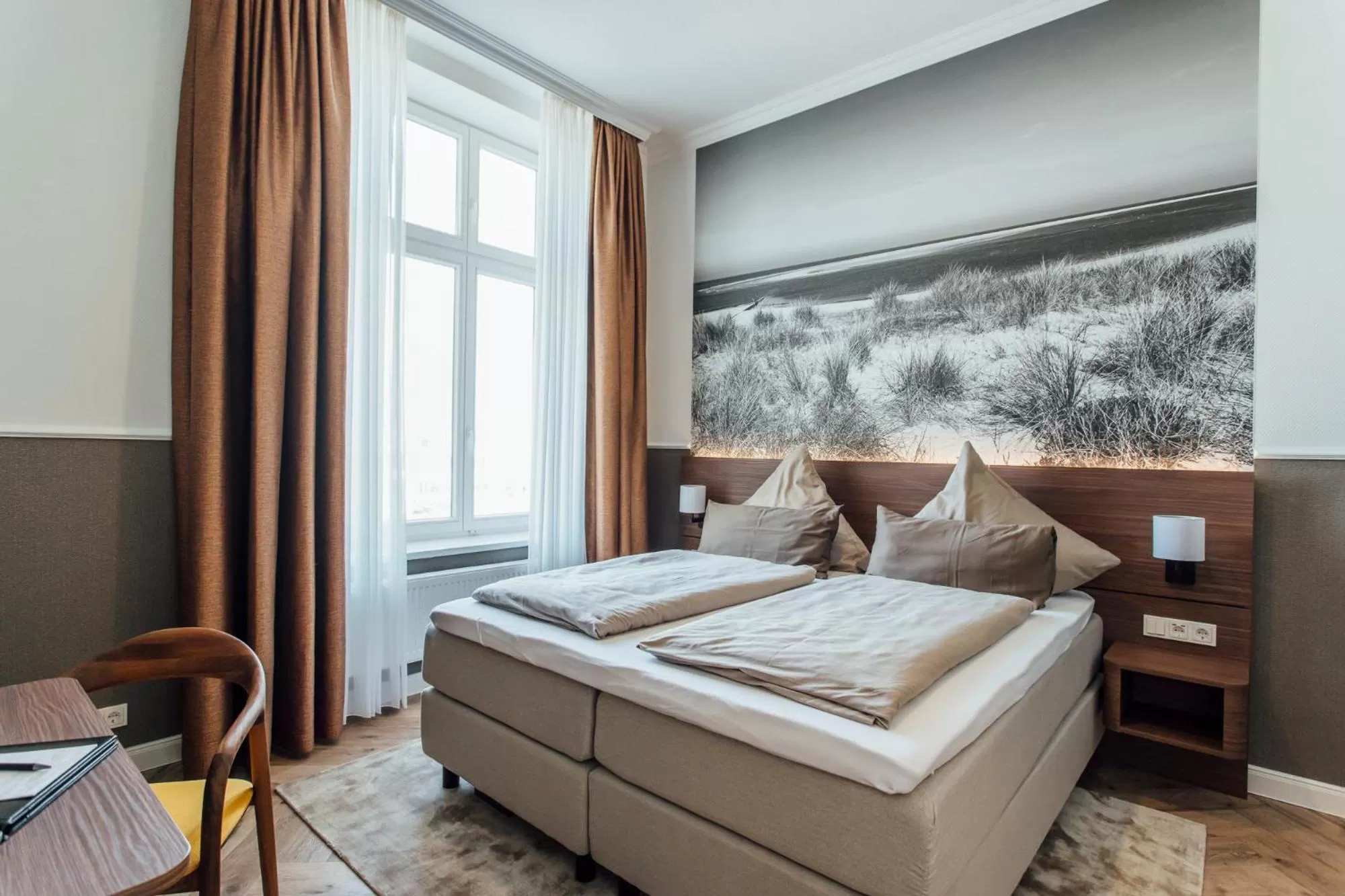 Photo of the whole room, Bed in Strandhotel Hohenzollern