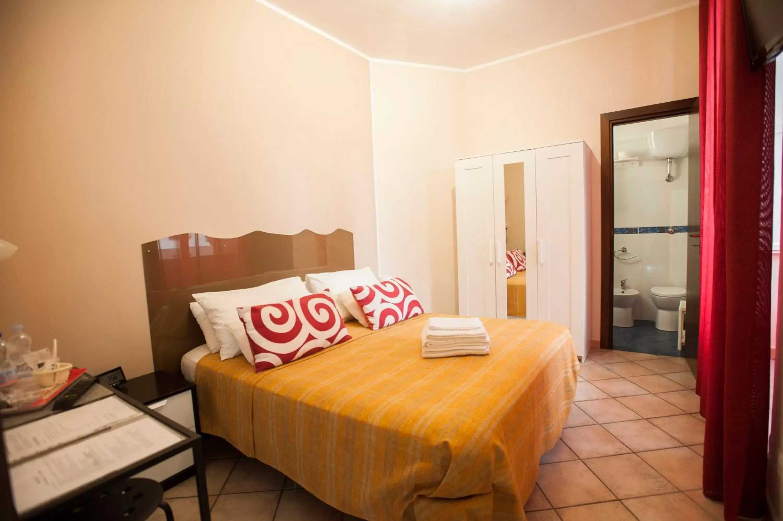 Deluxe Double Room with Balcony in Bedroom 21 Deluxe Double Room with Balcony in Bedroom 21