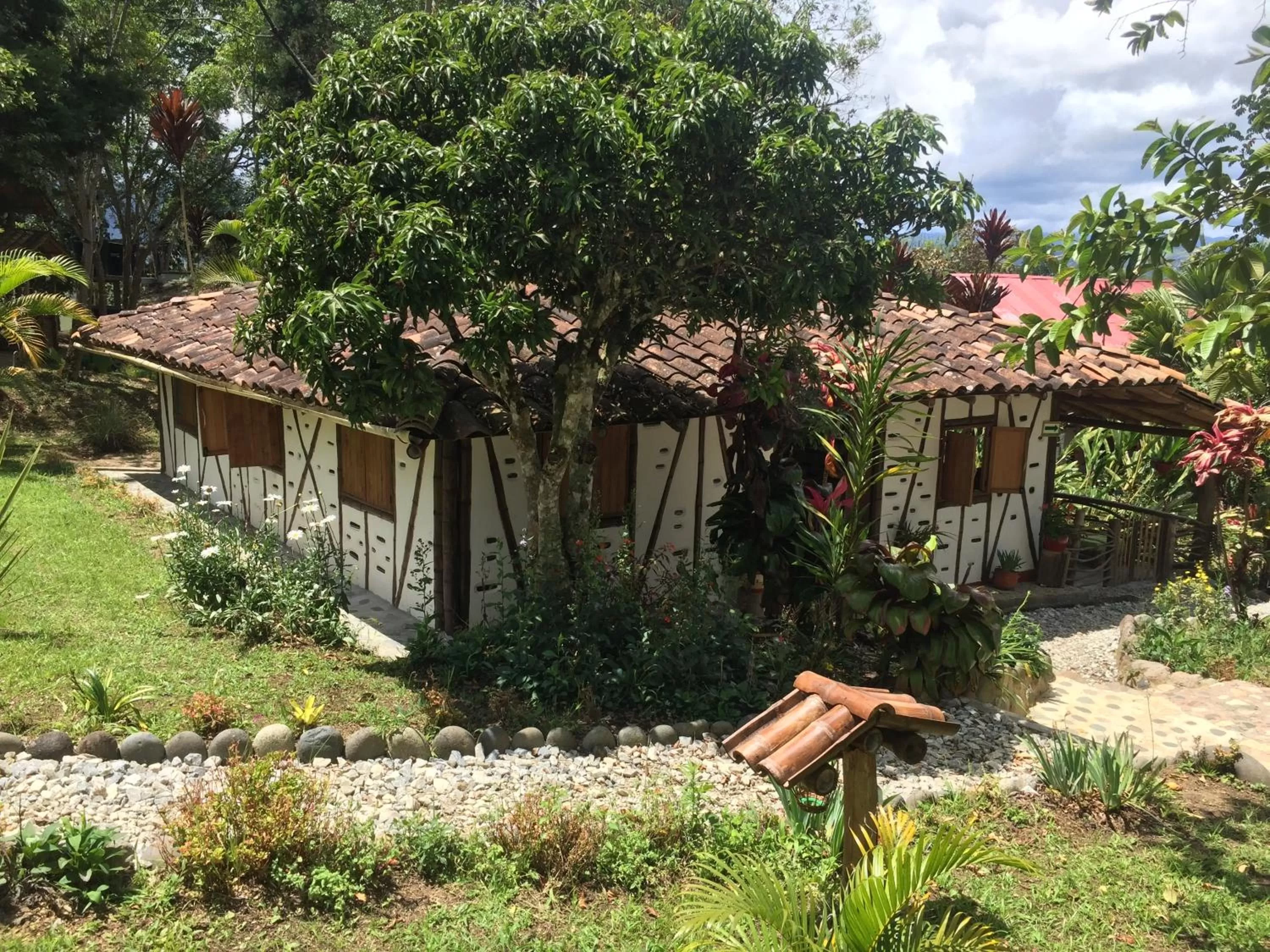 Property building in Hotel La Casa de Francois