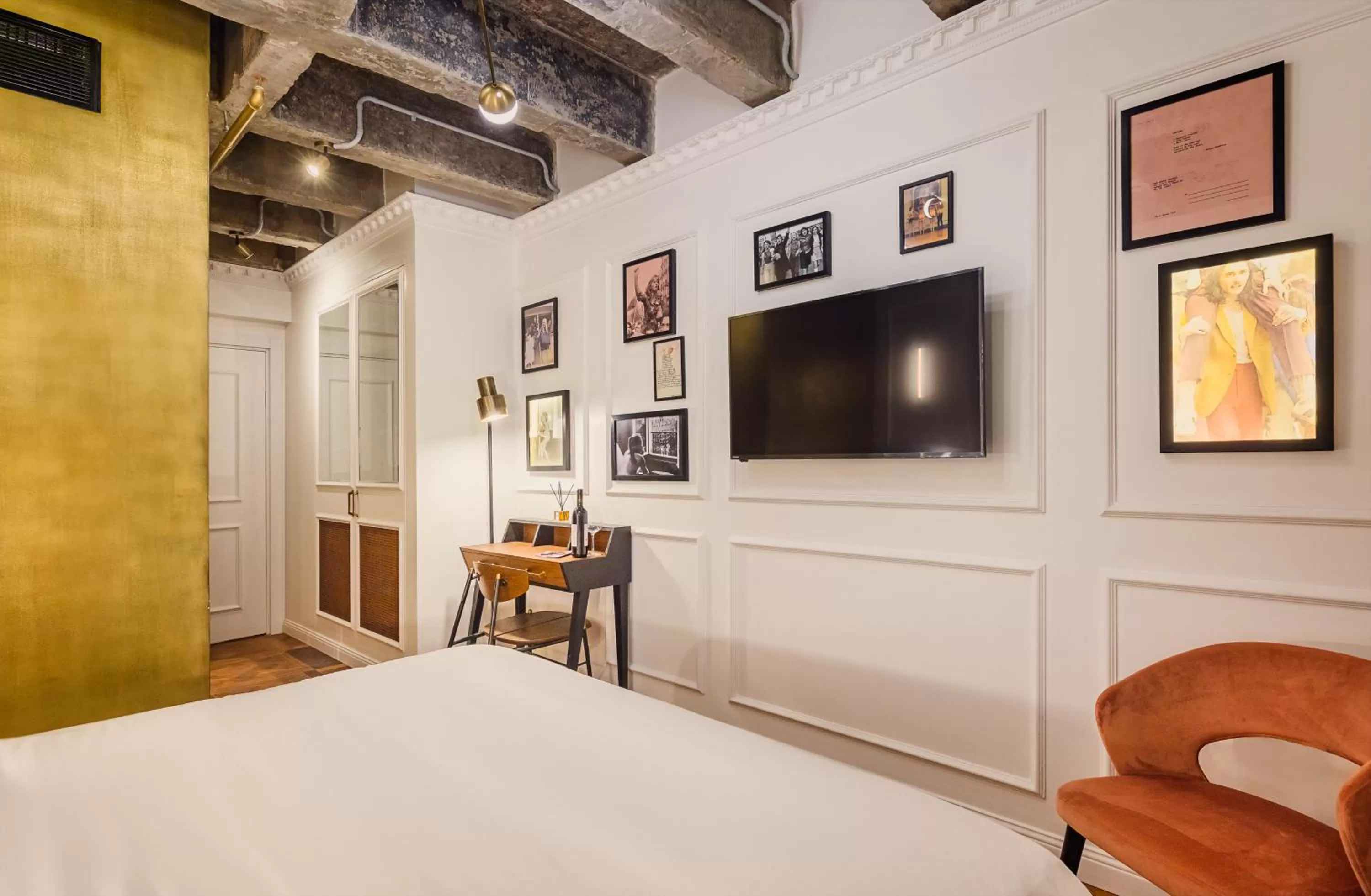 TV and multimedia, Bed in Brown BoBo, a member of Brown Hotels