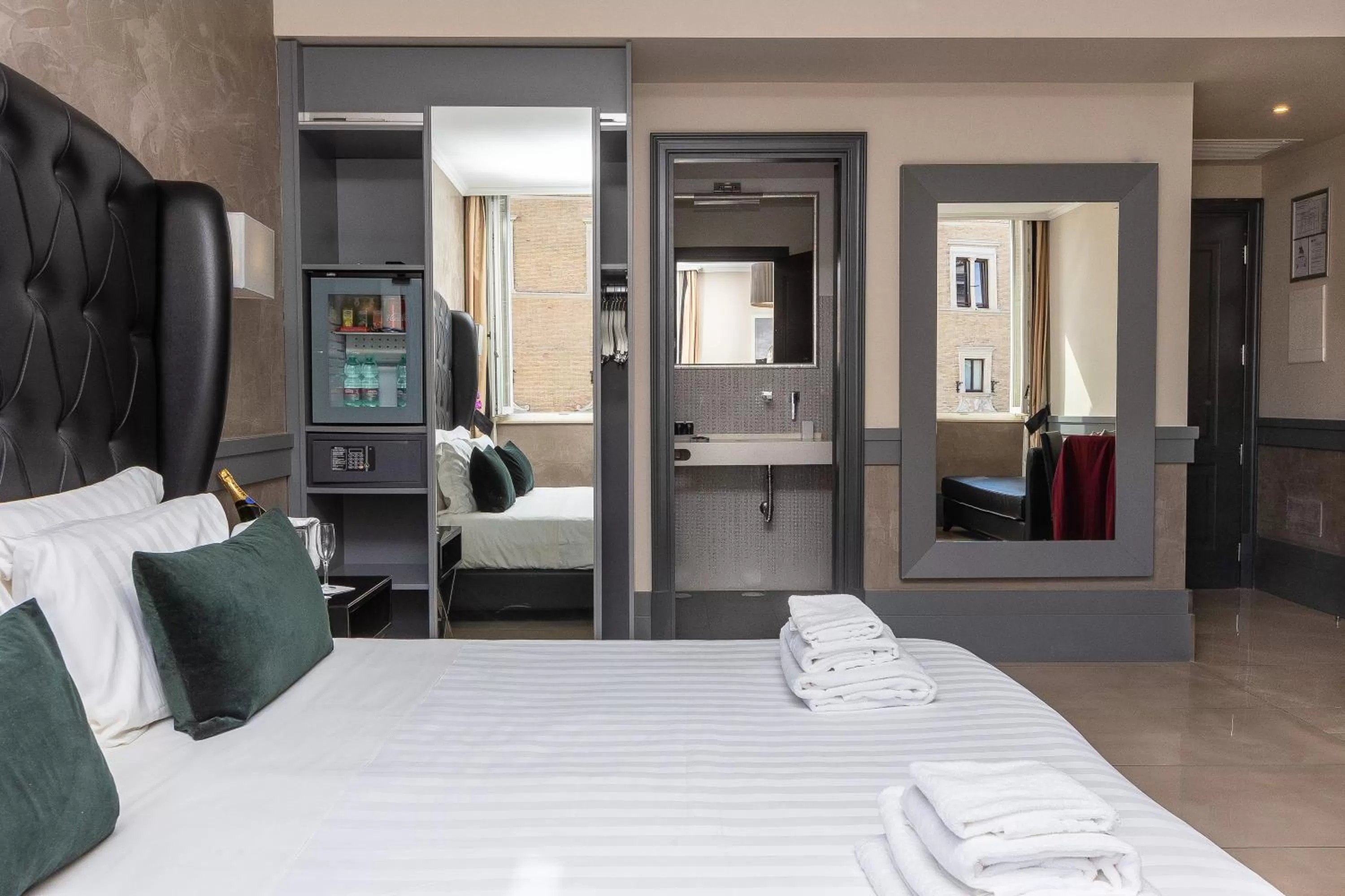 Bedroom, Bed in Hotel Castellino Roma