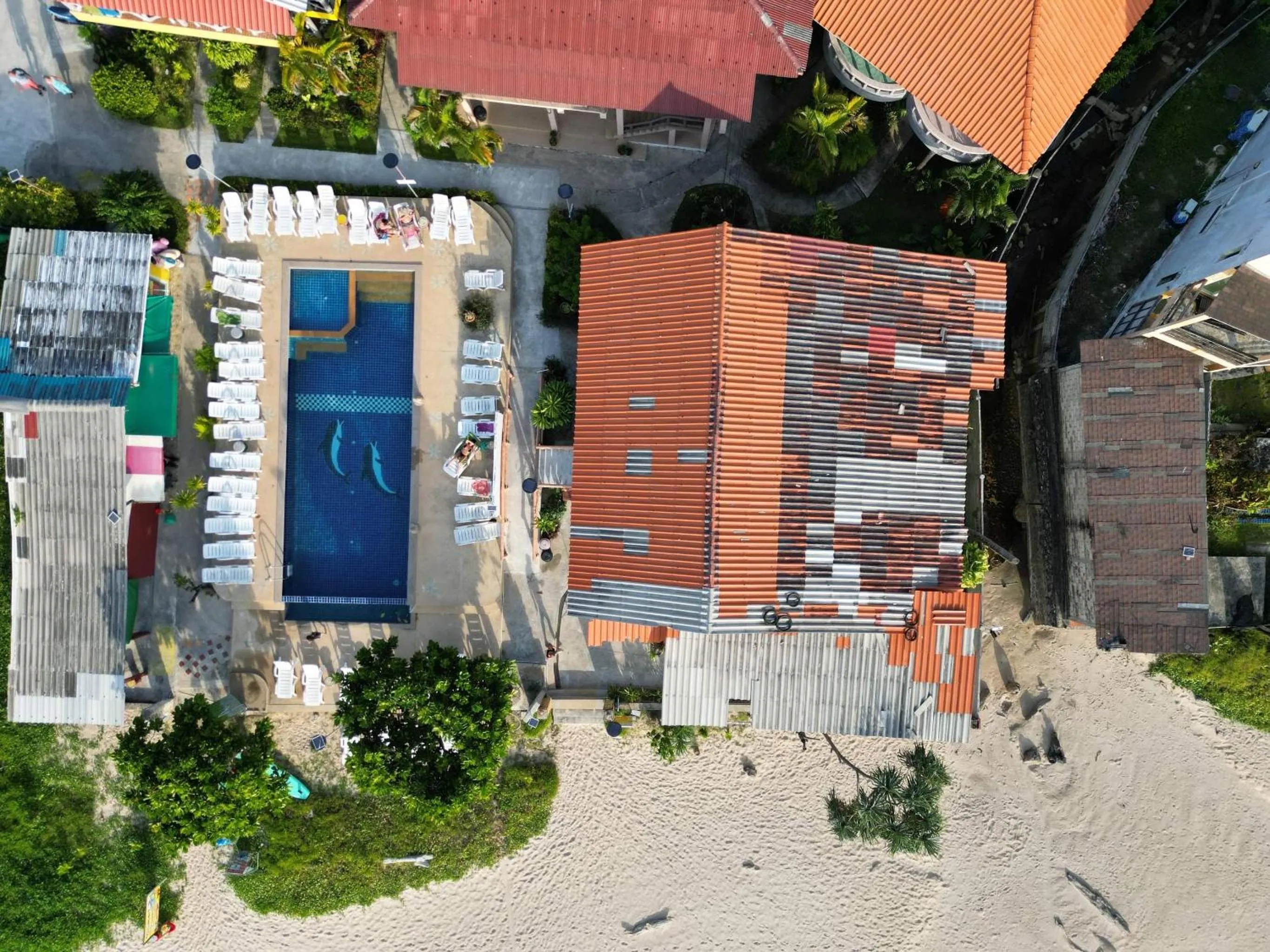 Swimming pool in Lanta Garden Home