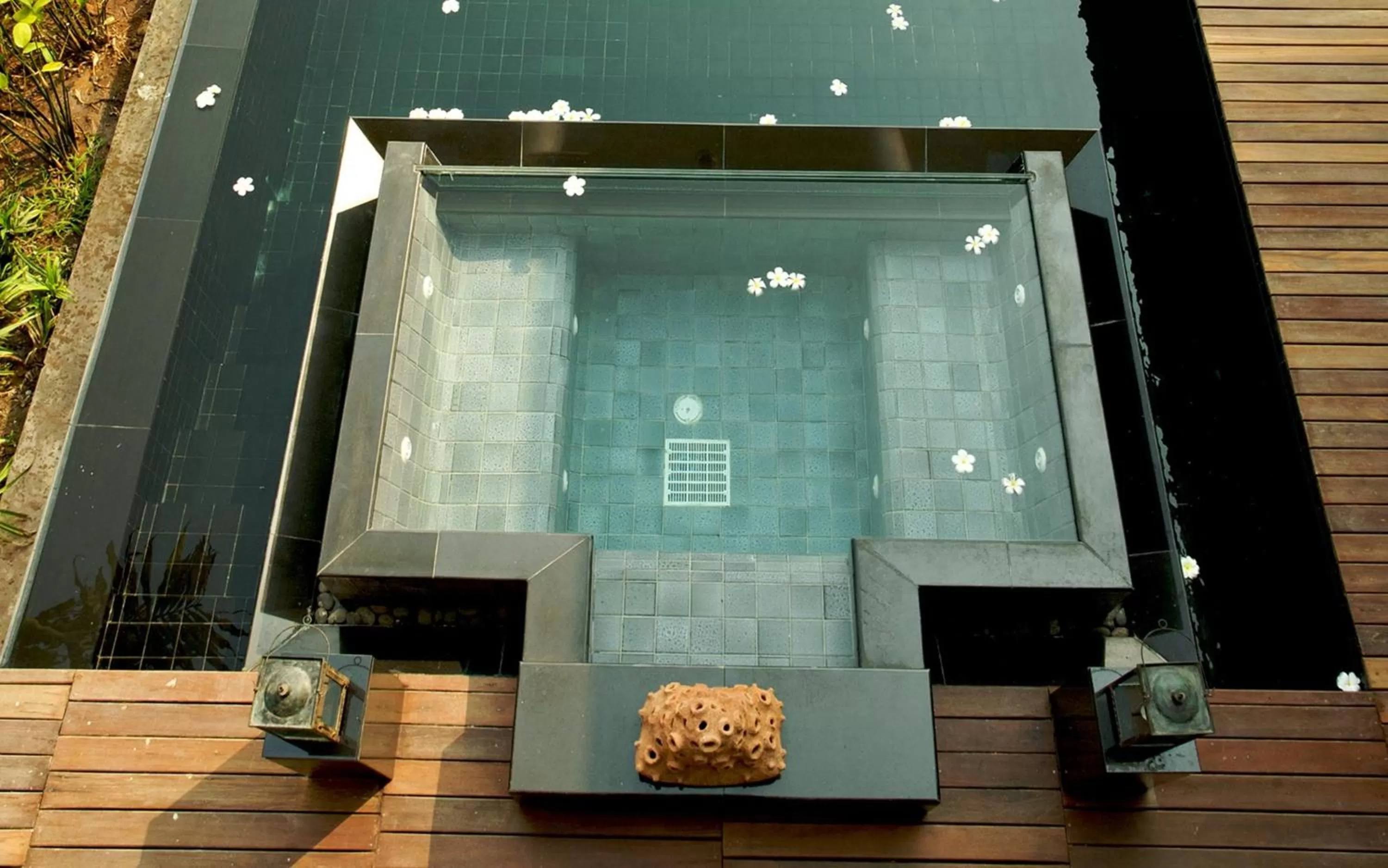 Swimming pool in Veranda Chiang Mai Suite