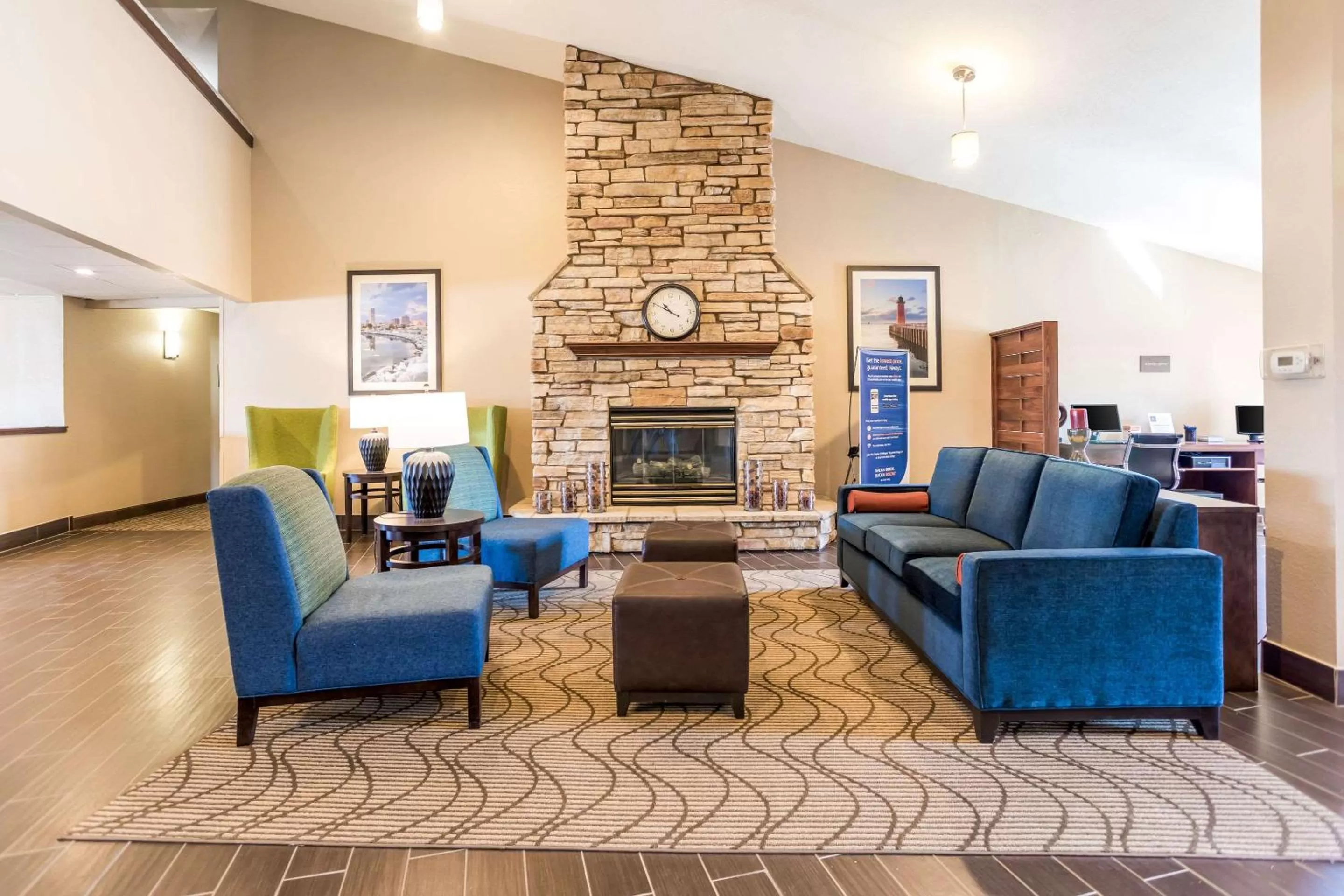 Lobby or reception in Comfort Inn Waukesha - Milwaukee West