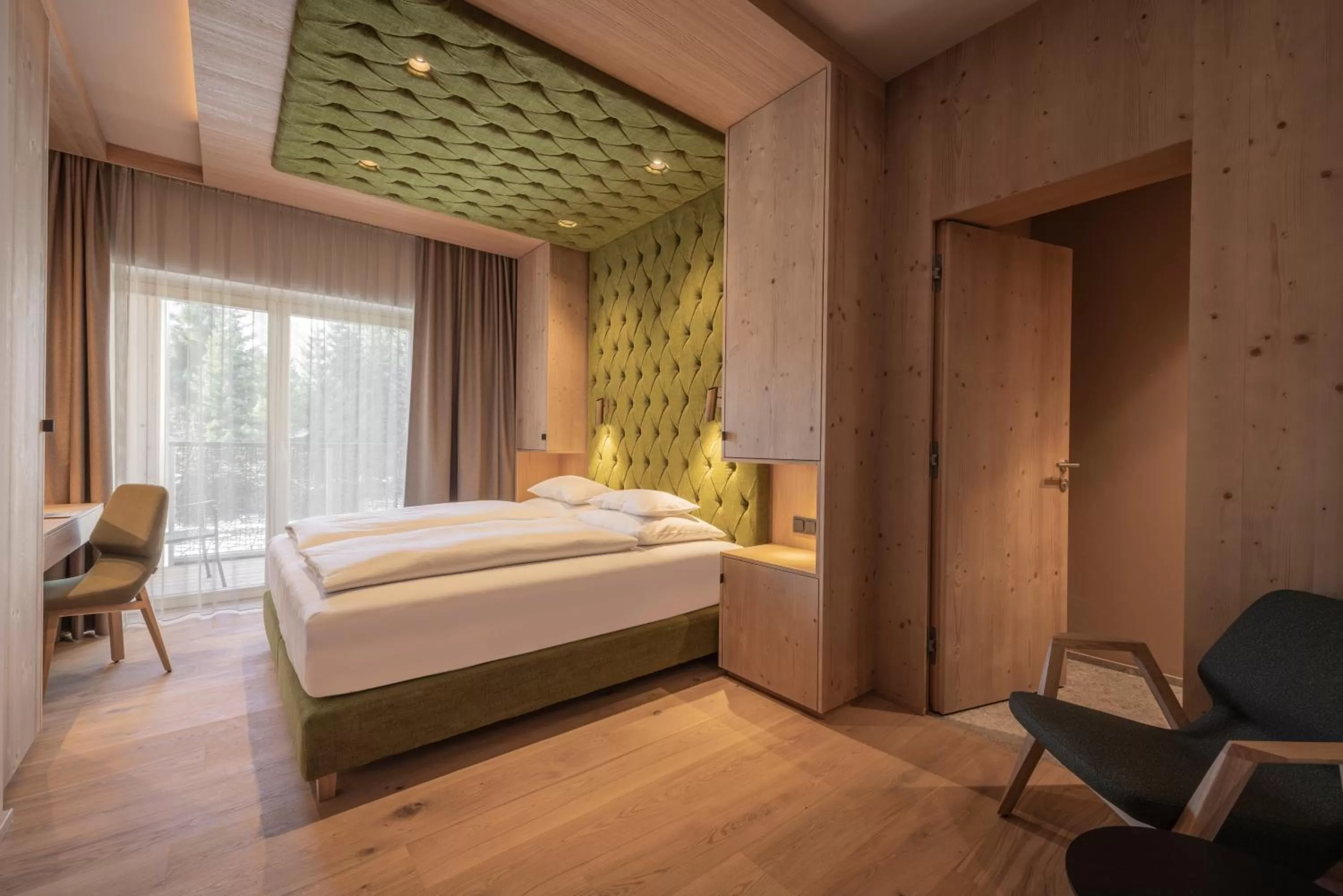 Bedroom, Bed in Hotel Kristall