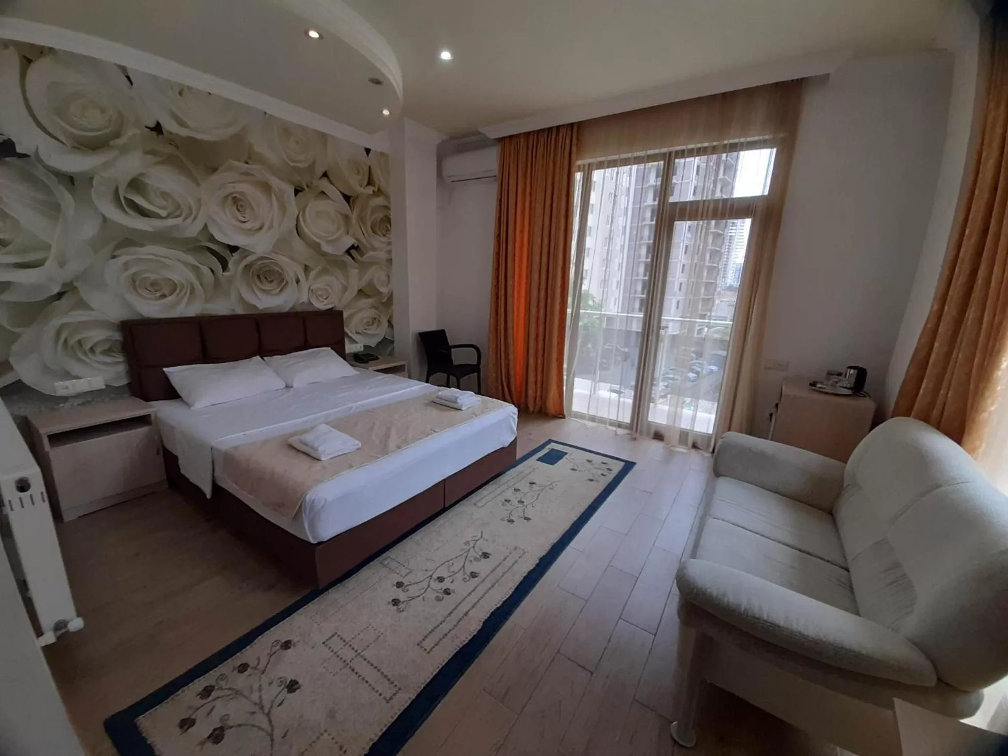 Property building, Bed in Hotel Royal Palace