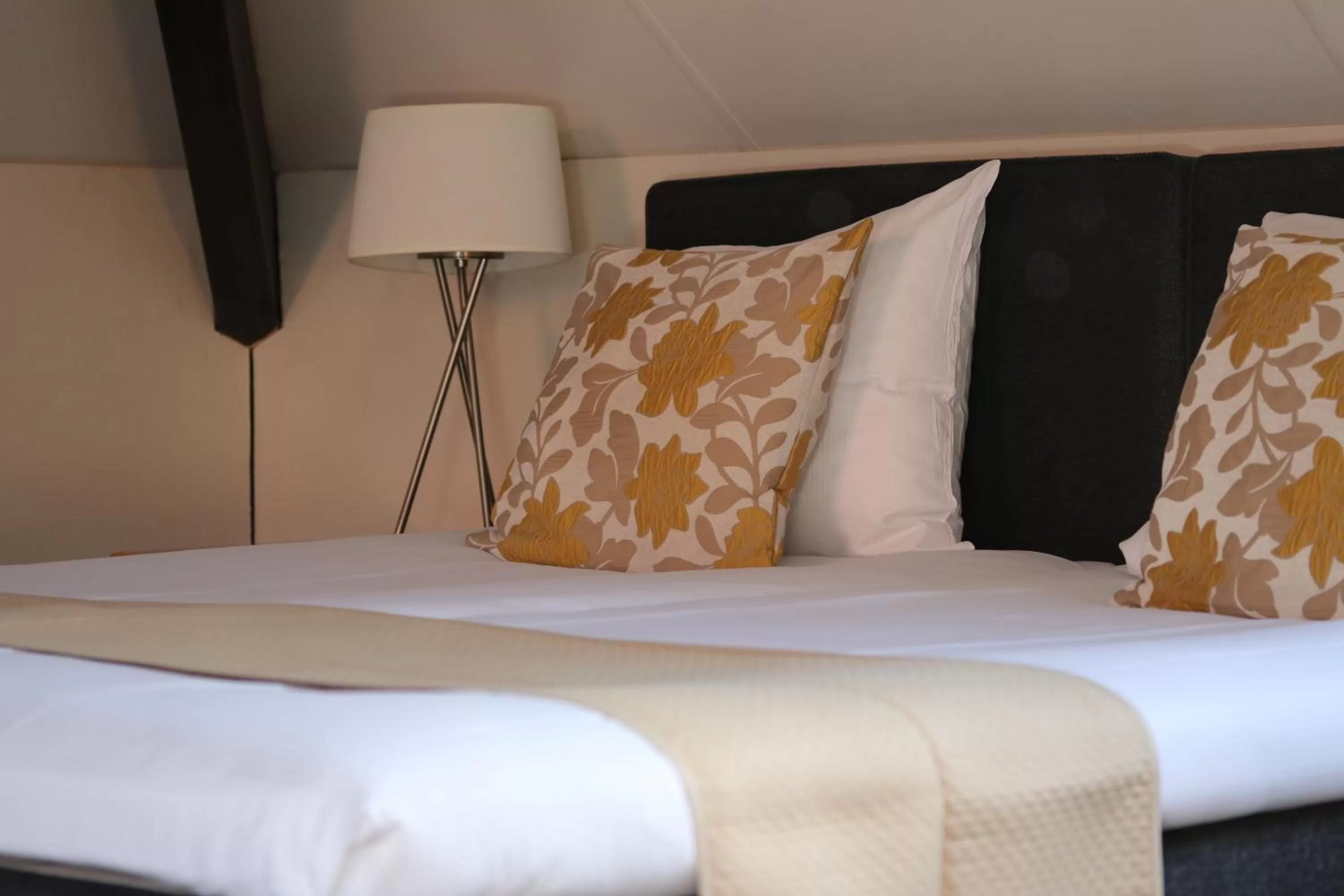 Bed in Hotel Hof van 's Gravenmoer