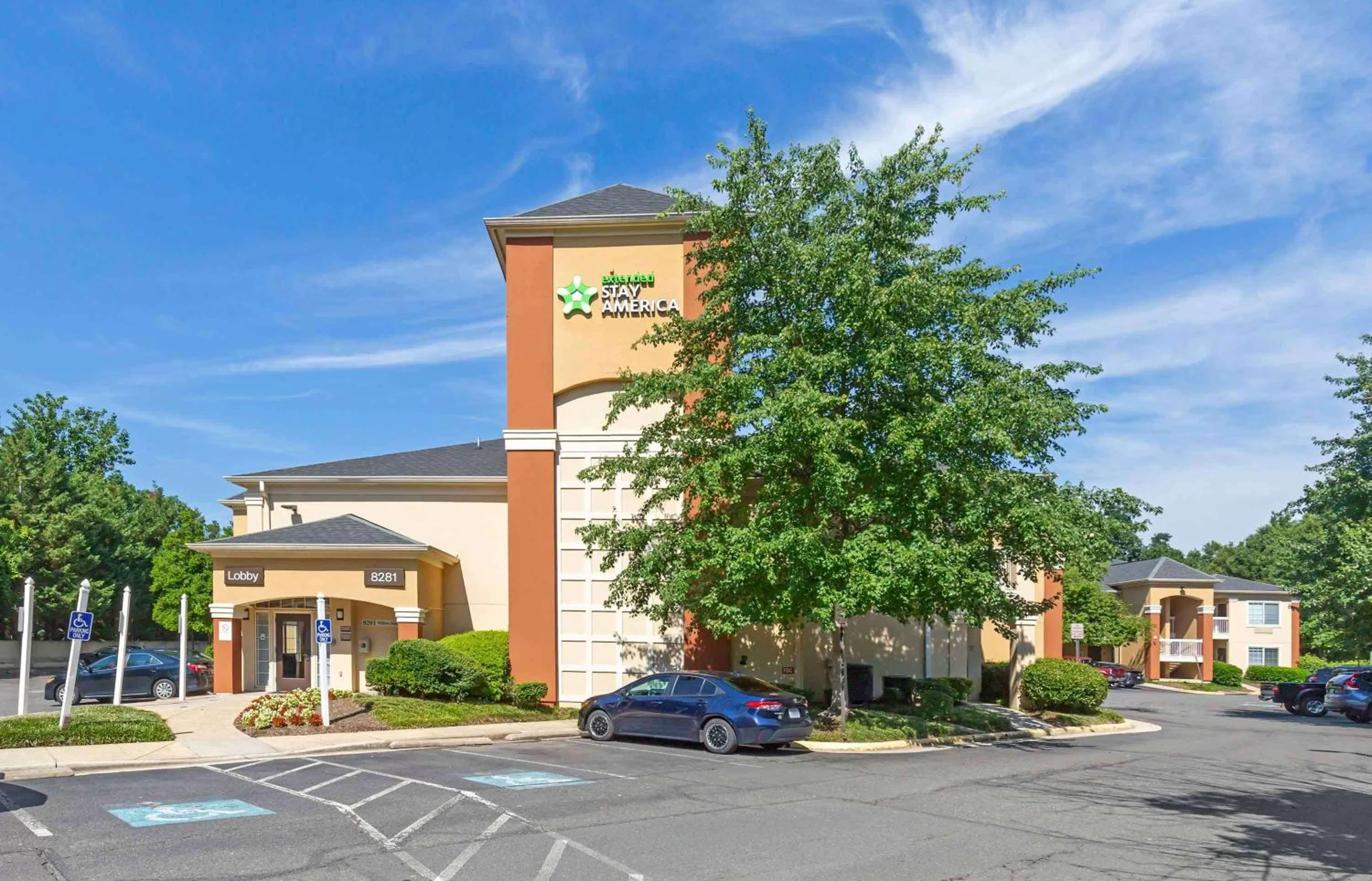 Property building in Extended Stay America Suites - Washington, DC - Falls Church - Merrifield