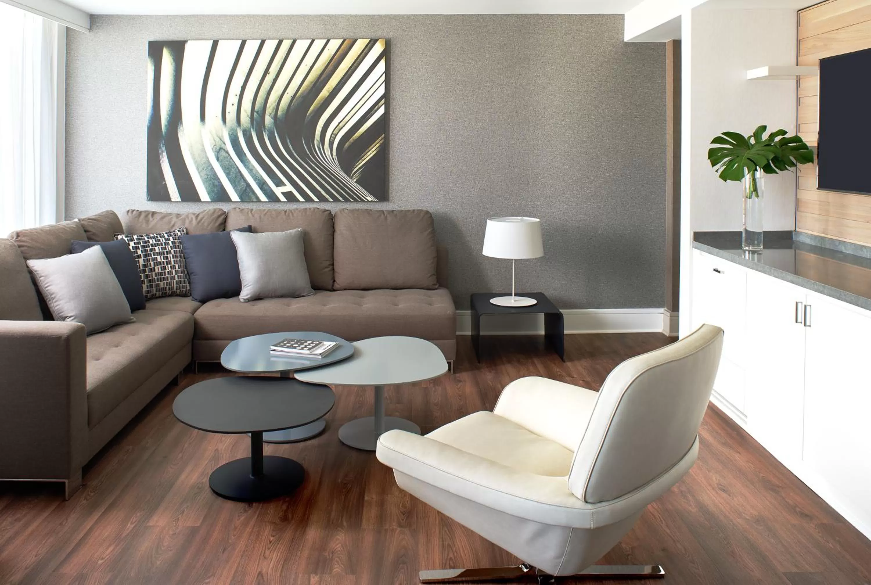 Seating area in Kimpton Hotel Palomar Los Angeles Beverly Hills by IHG