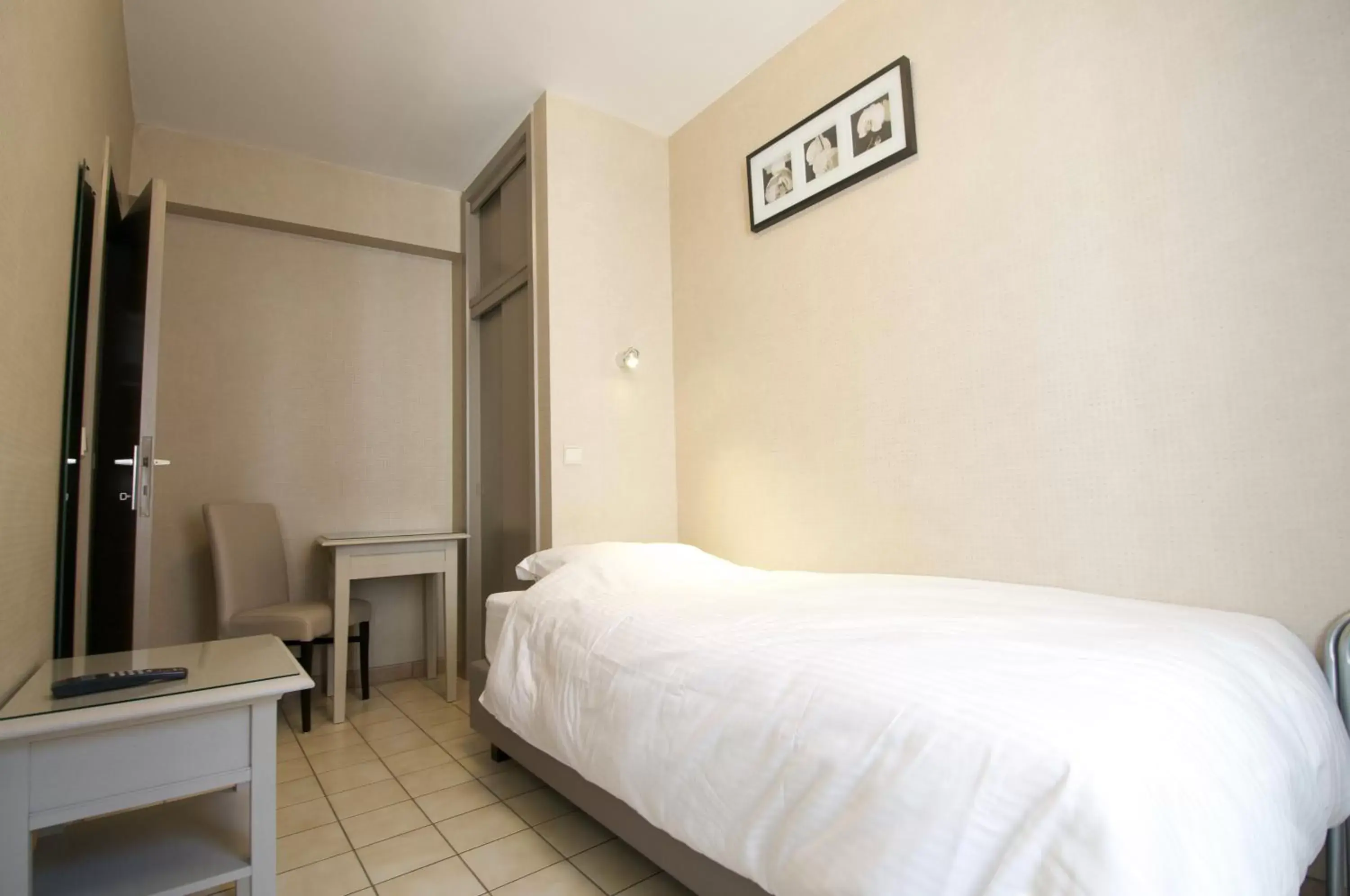 Standard Single Room in Hotel De Golf Standard Single Room in Hotel De Golf