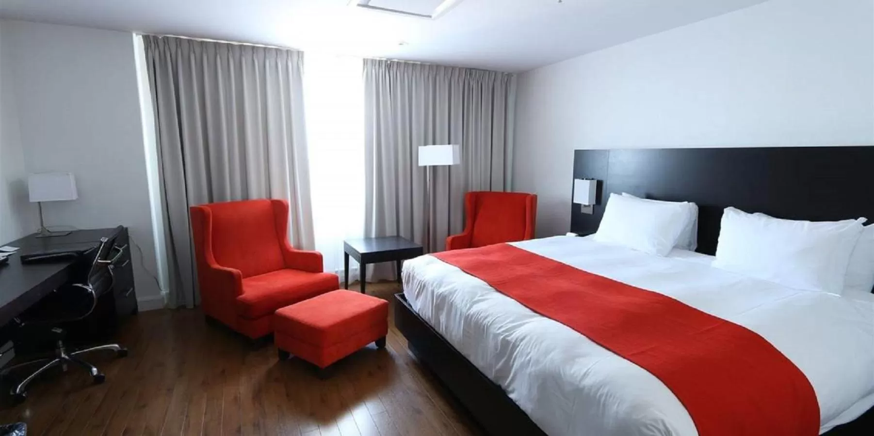 Bed in Hotel Classique