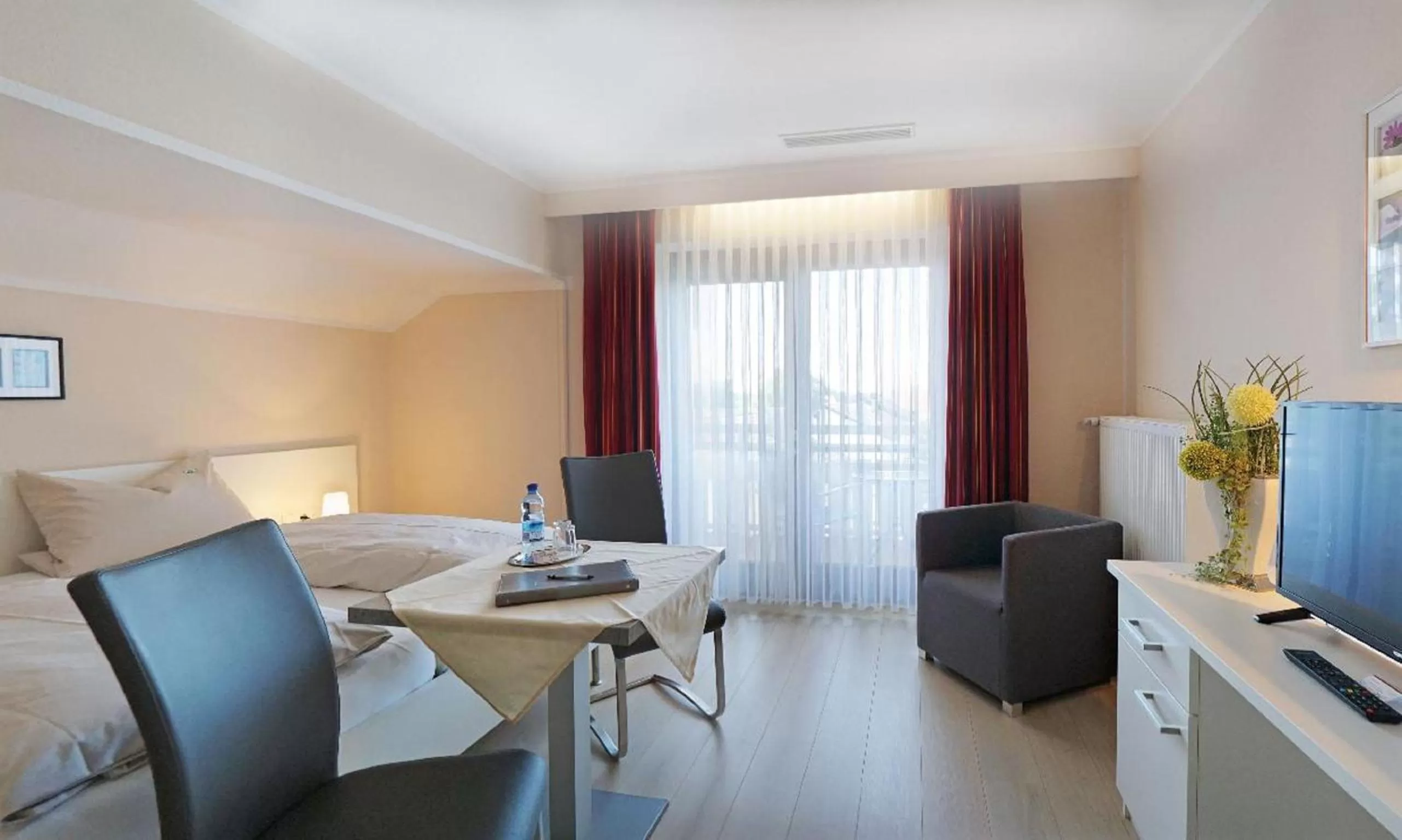 TV and multimedia, Dining Area in Im Gewölbe