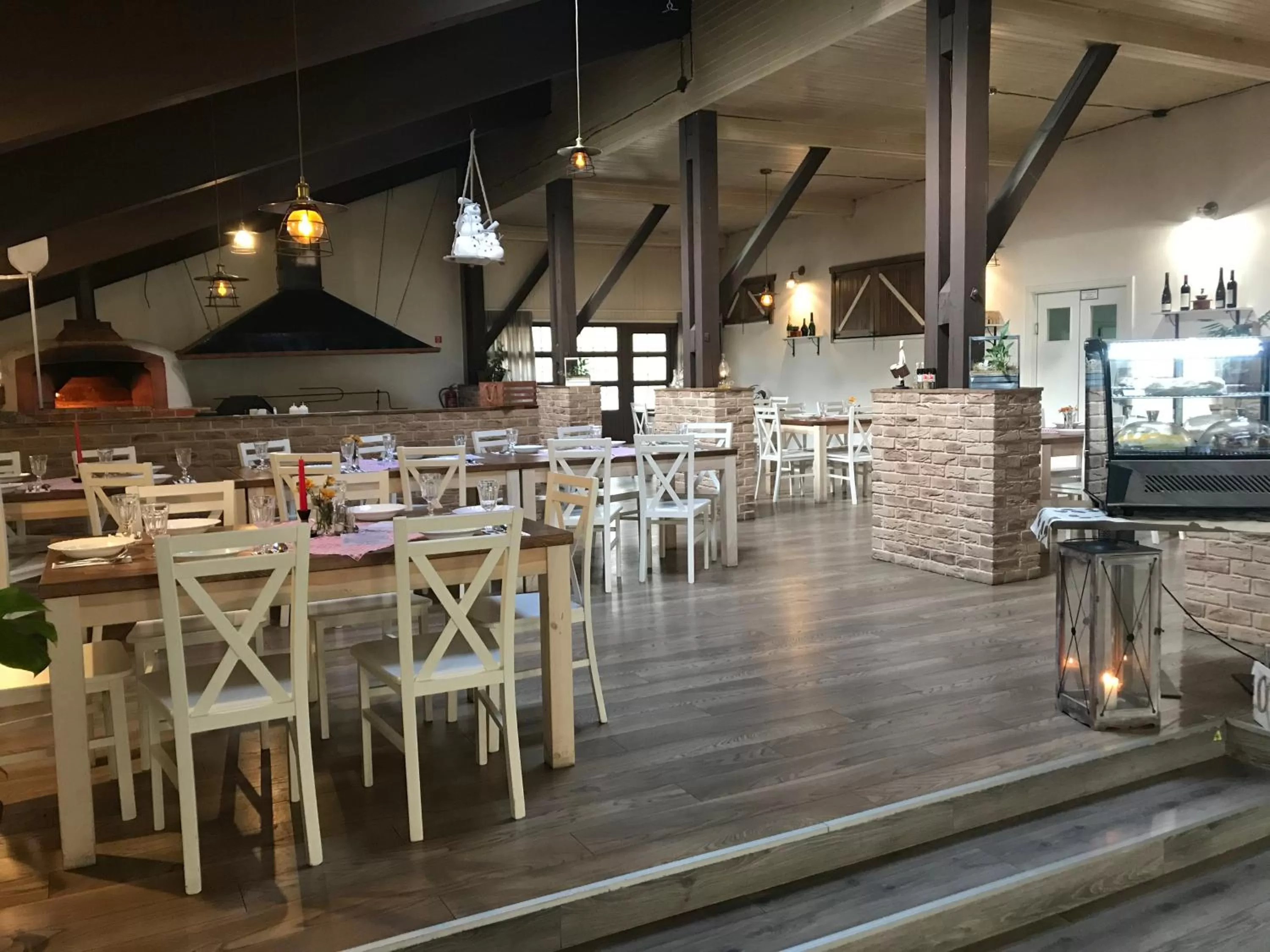 Restaurant/places to eat in Hotel Slanica