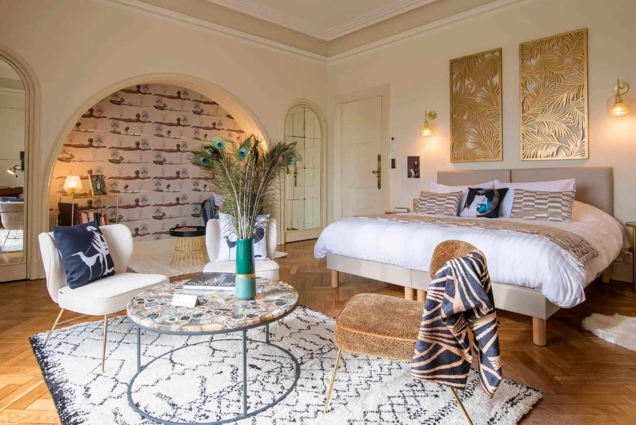 Superior Suite - single occupancy in Quand la ville dort Superior Suite - single occupancy in Quand la ville dort