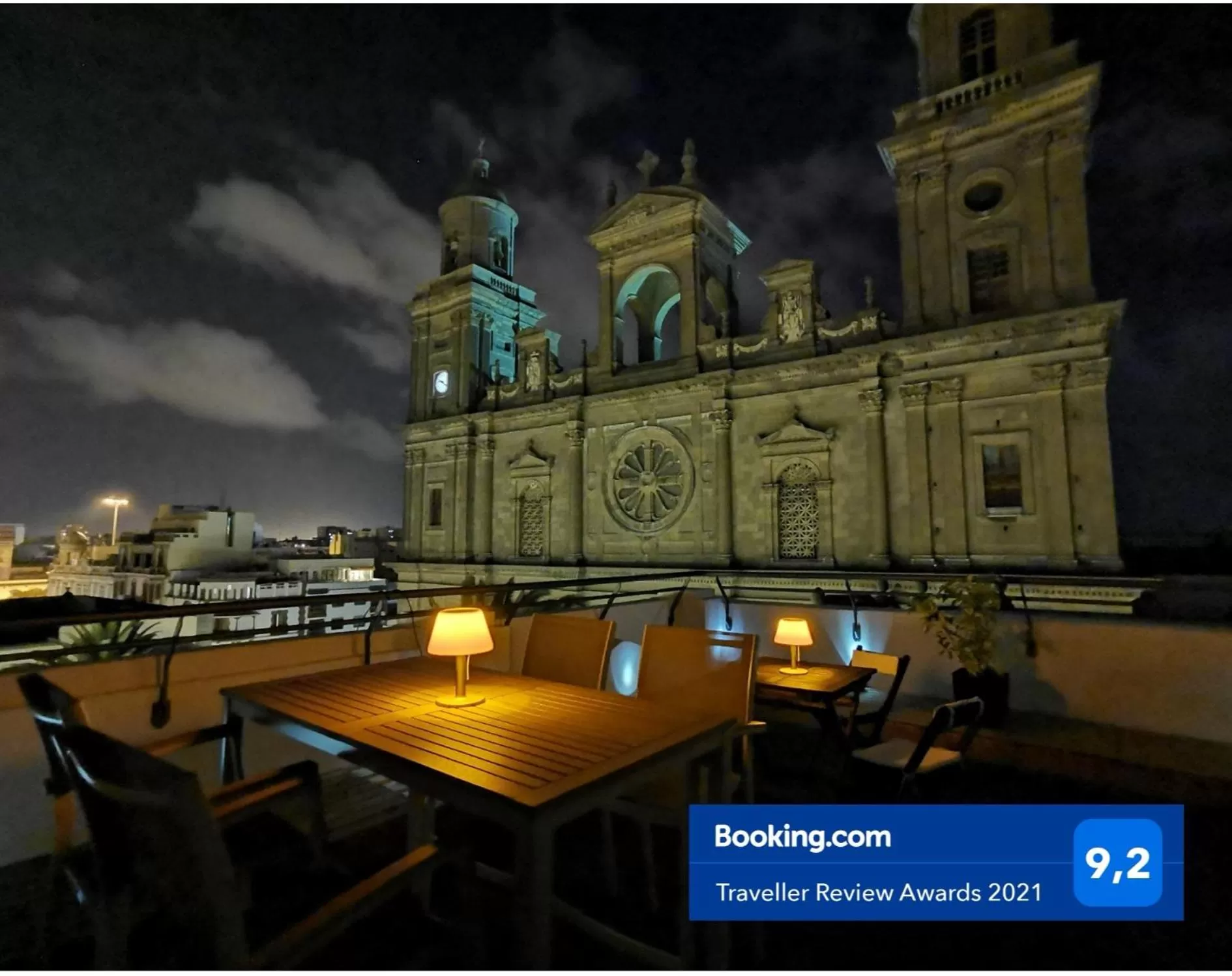 Nearby landmark in Santa Ana Suite & Rooms