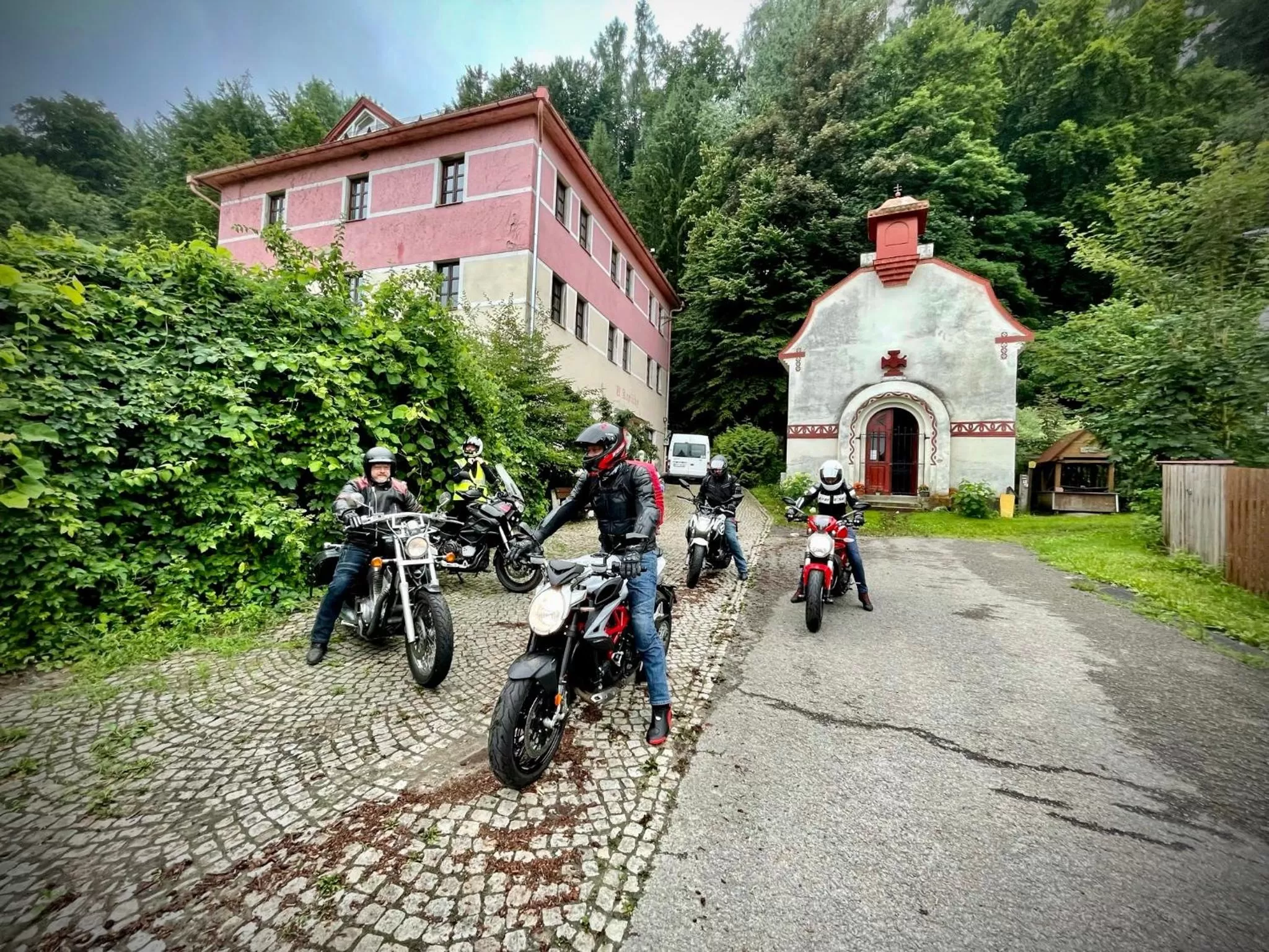 HARABURDI® Recyclart Hotel