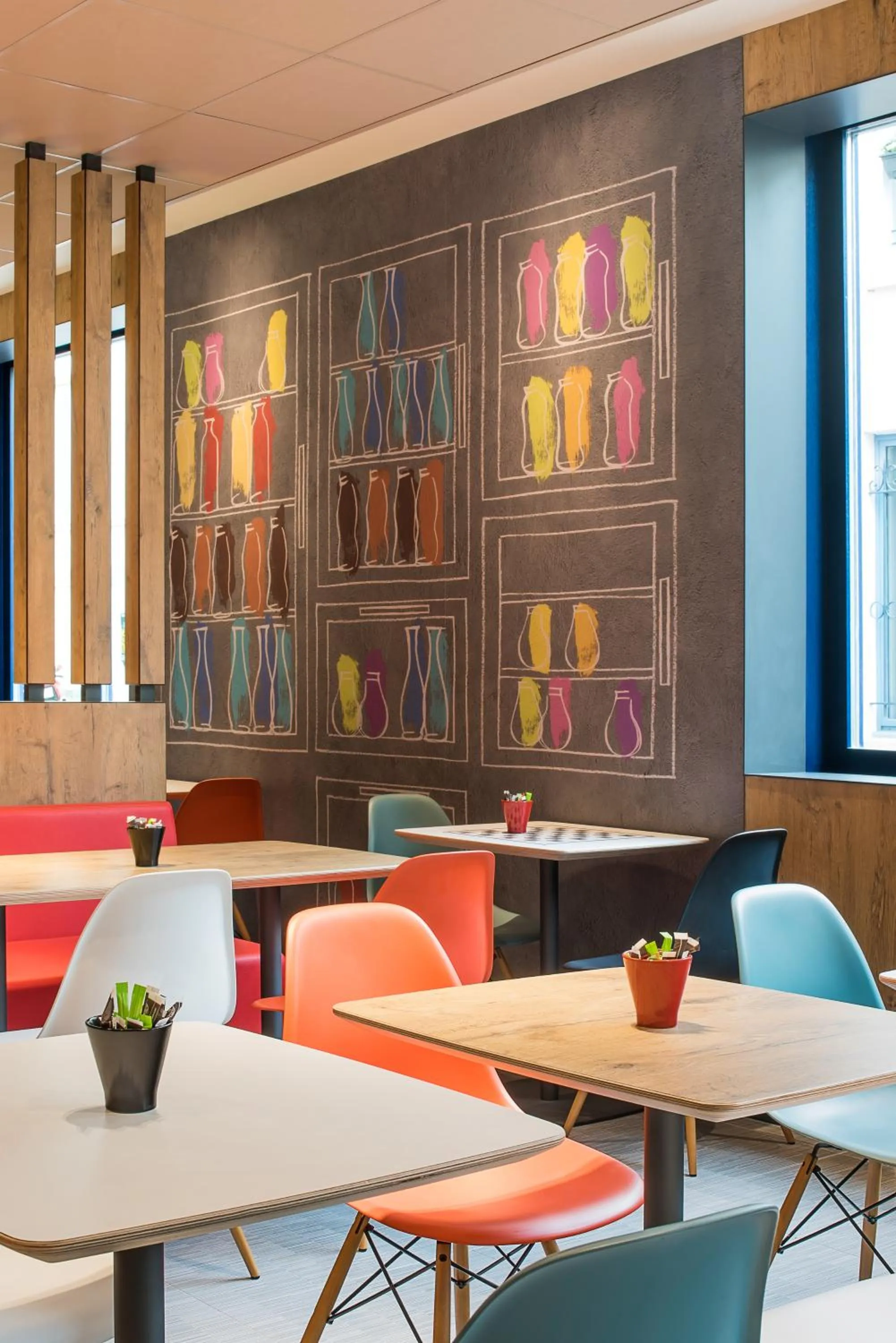 Lounge or bar in ibis Saint Germain en Laye Centre