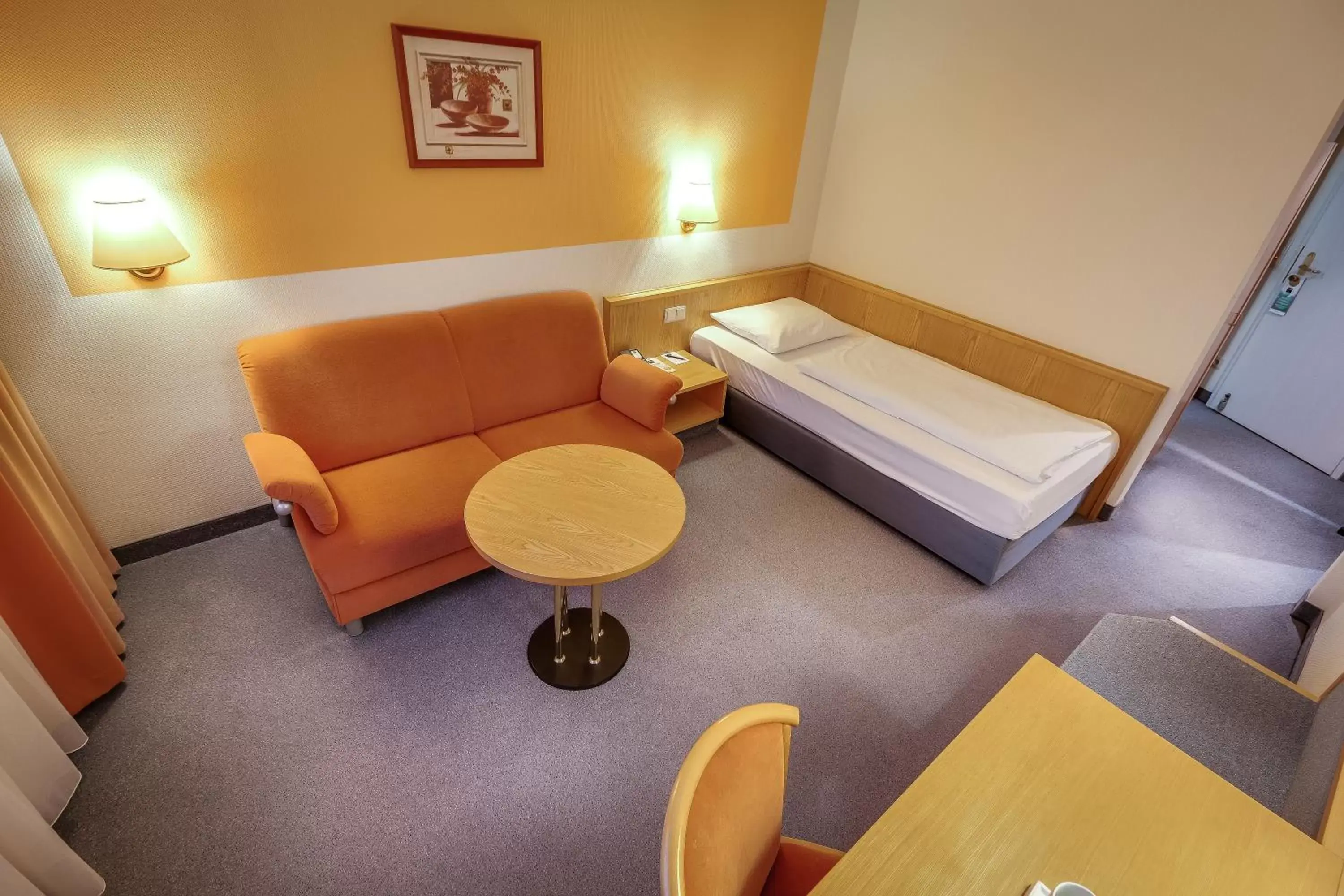 Economy Single Room in Congress Hotel Chemnitz Economy Single Room in Congress Hotel Chemnitz