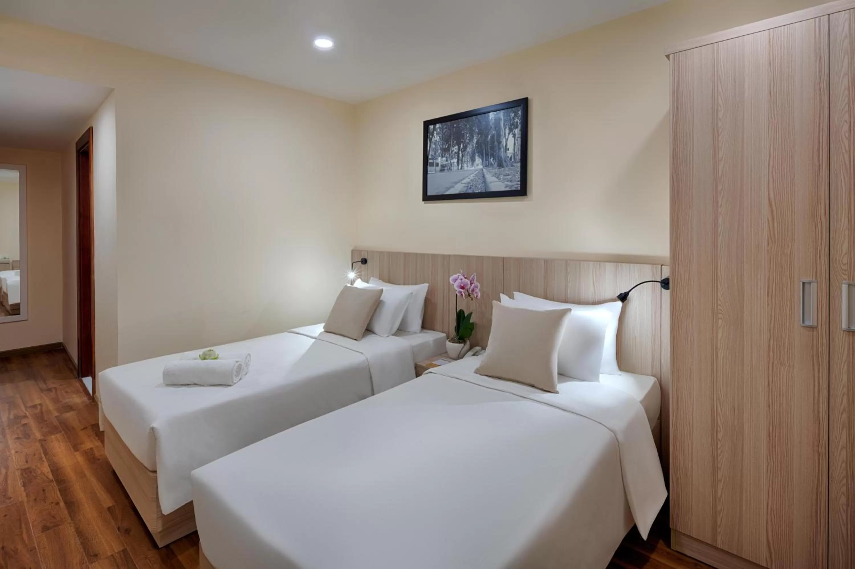 Coffee/tea facilities, Bed in Happy Life Grand Hotel & Rooftop Skybar