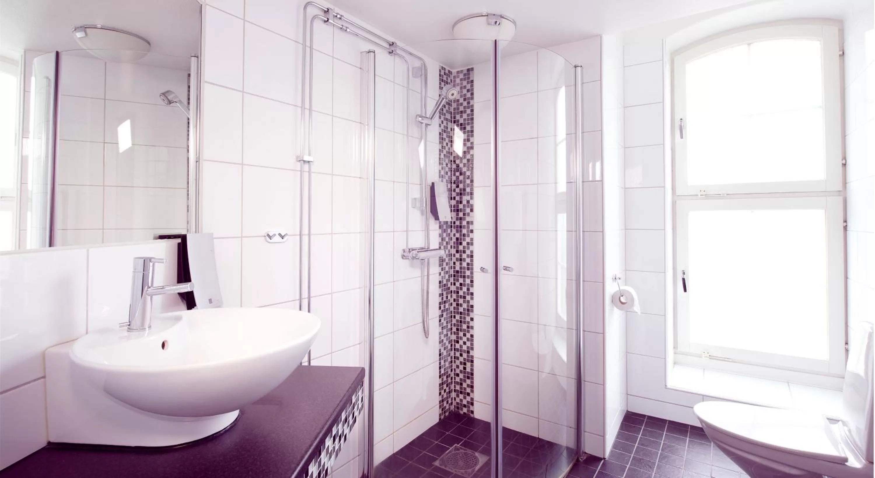 Bathroom in Home Hotel Bilan