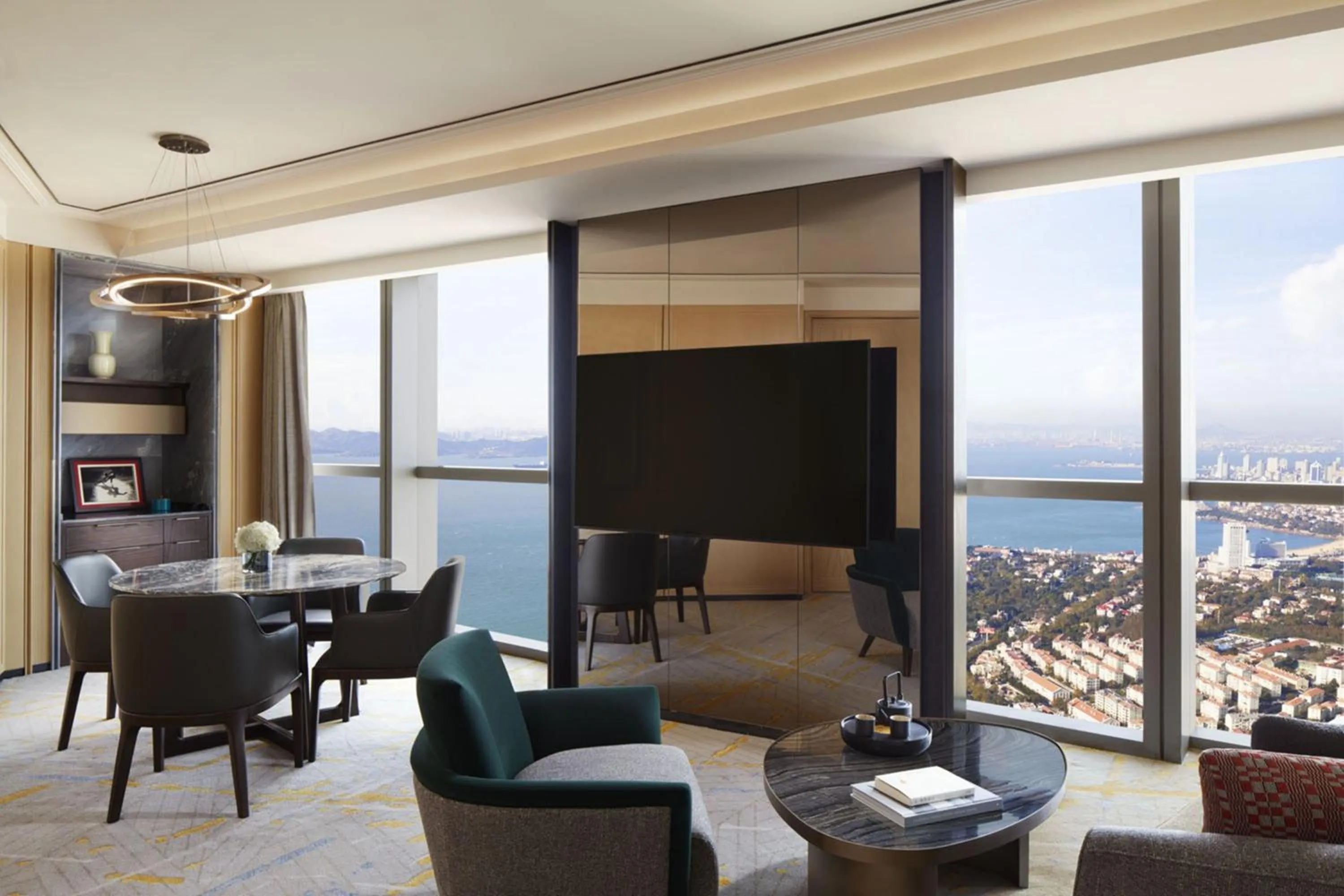 Living room in The St. Regis Qingdao