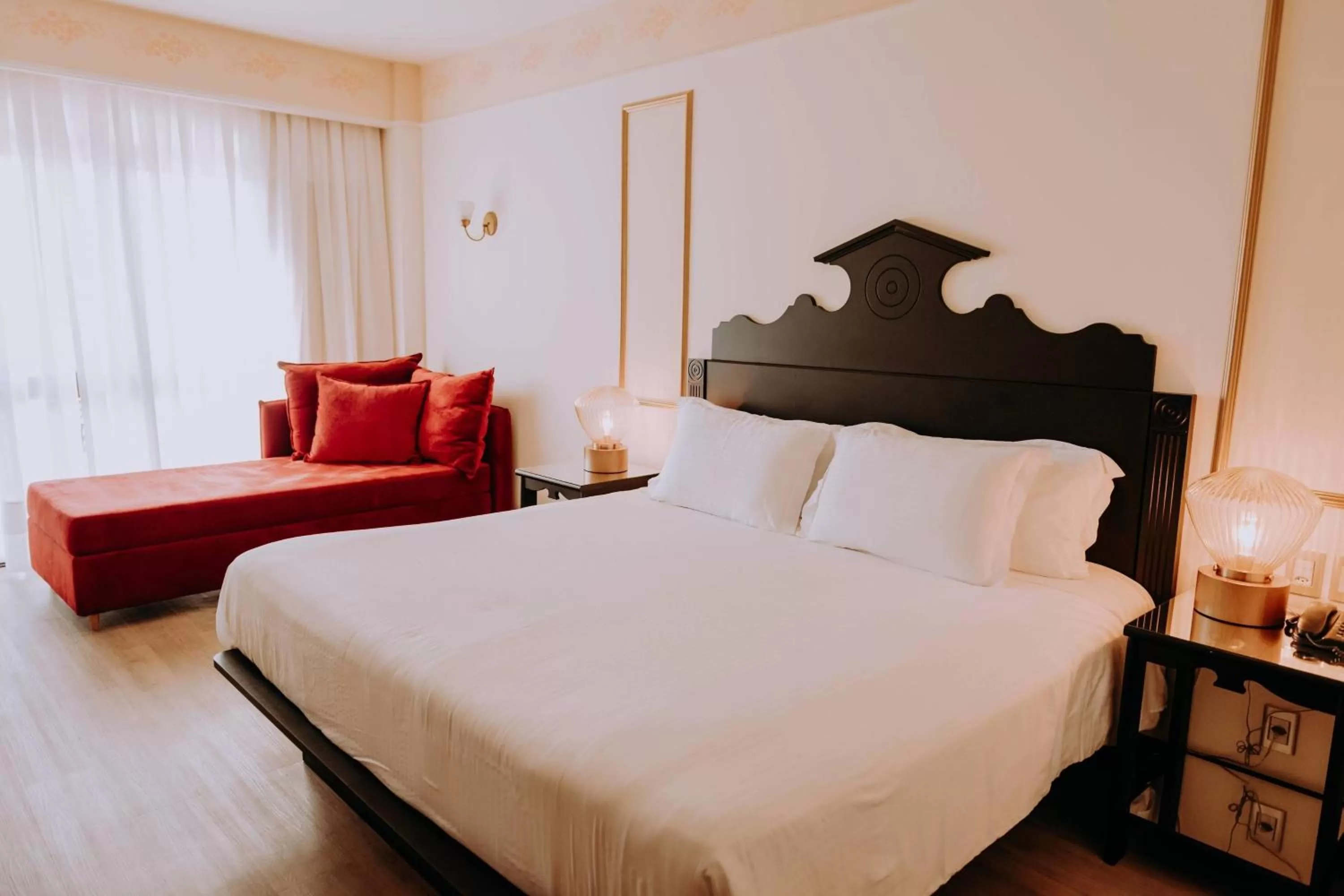 Photo of the whole room, Bed in Hotel & Spa do Vinho, Autograph Collection