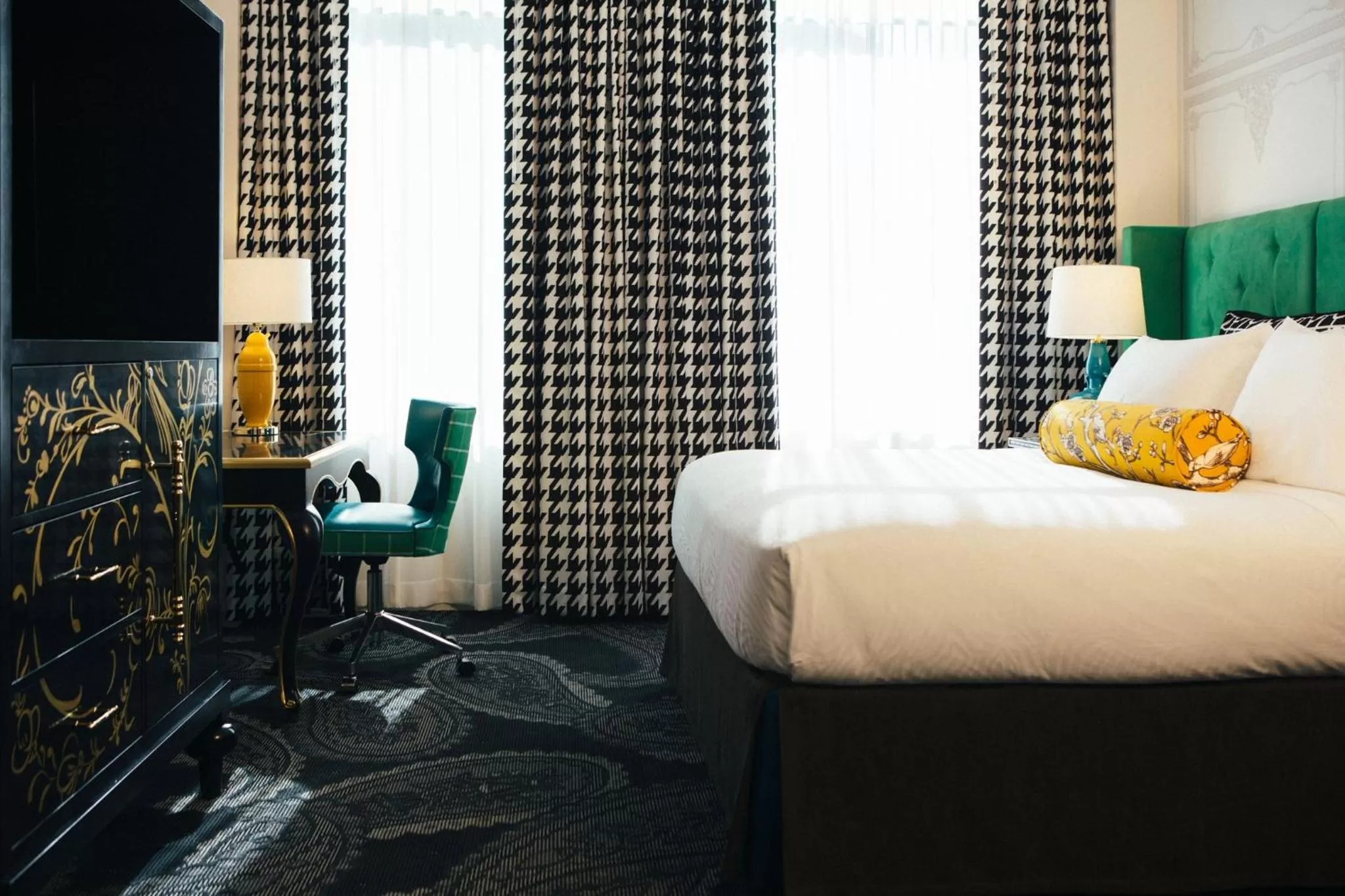 Photo of the whole room, Bed in Kimpton Hotel Monaco Pittsburgh by IHG