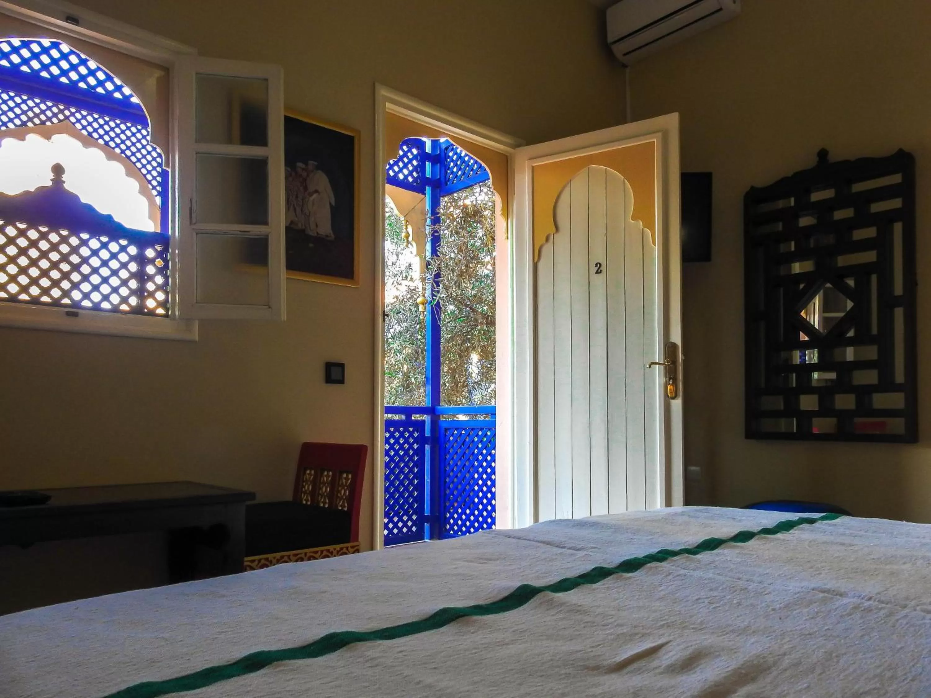 Facade/entrance, Bed in Le Bleu House