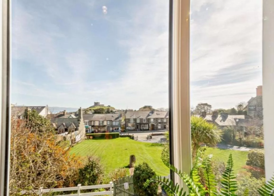 Natural landscape in Lion Hotel & Studio Apartments