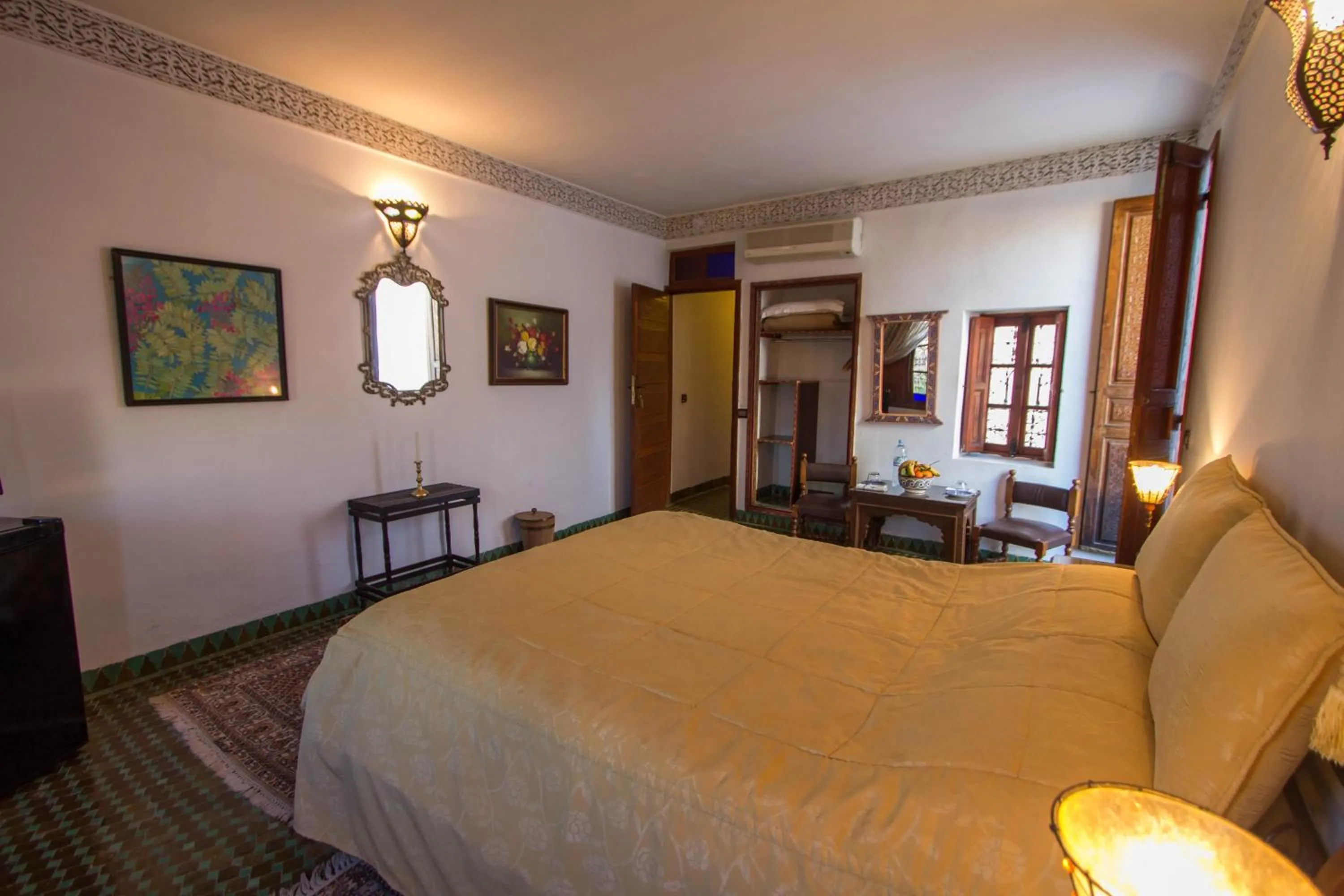 TV and multimedia, Bed in Riad - Dar Al Andalous