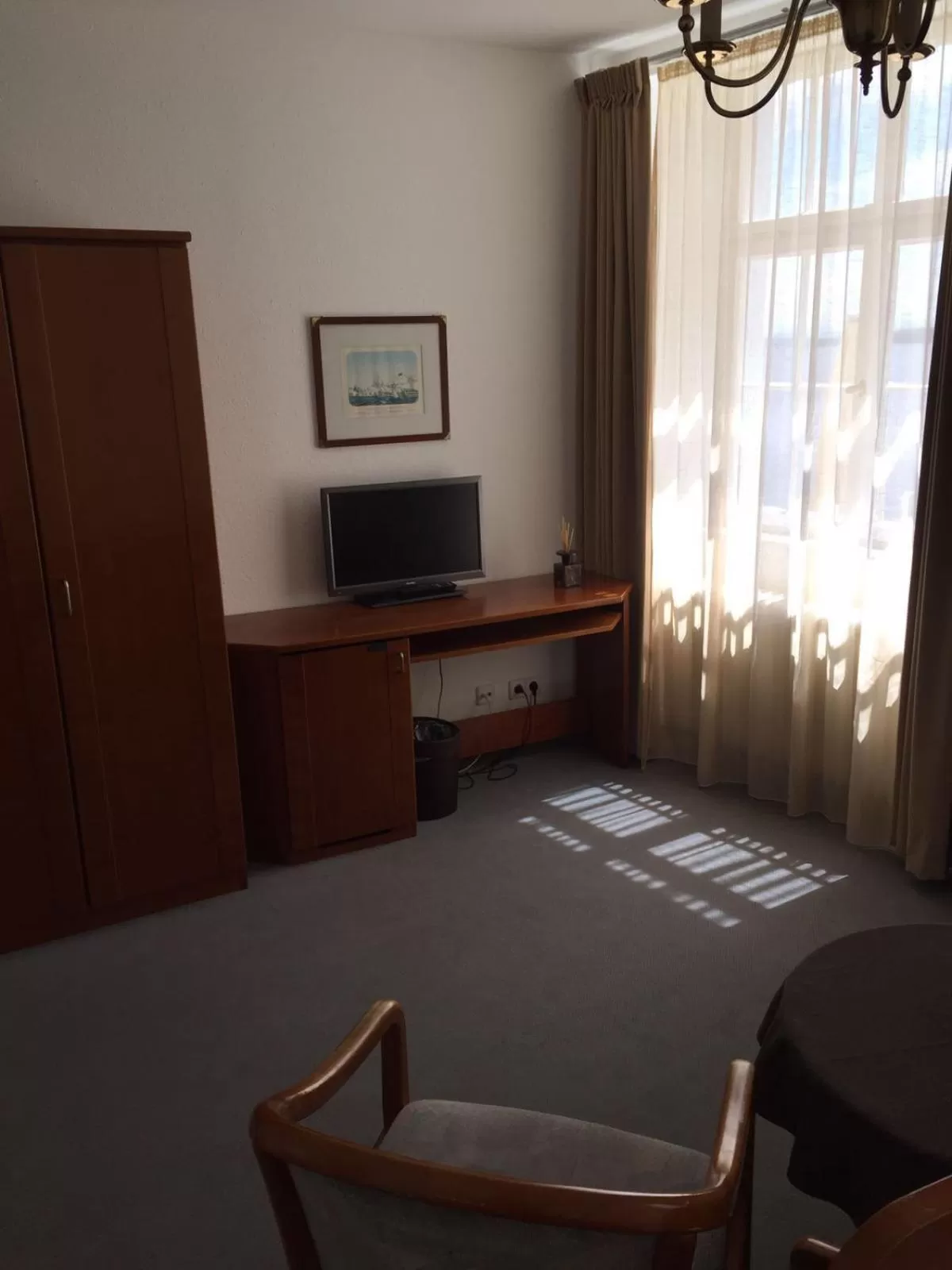 TV and multimedia, Bed in Hotel Strandcafé Dischinger