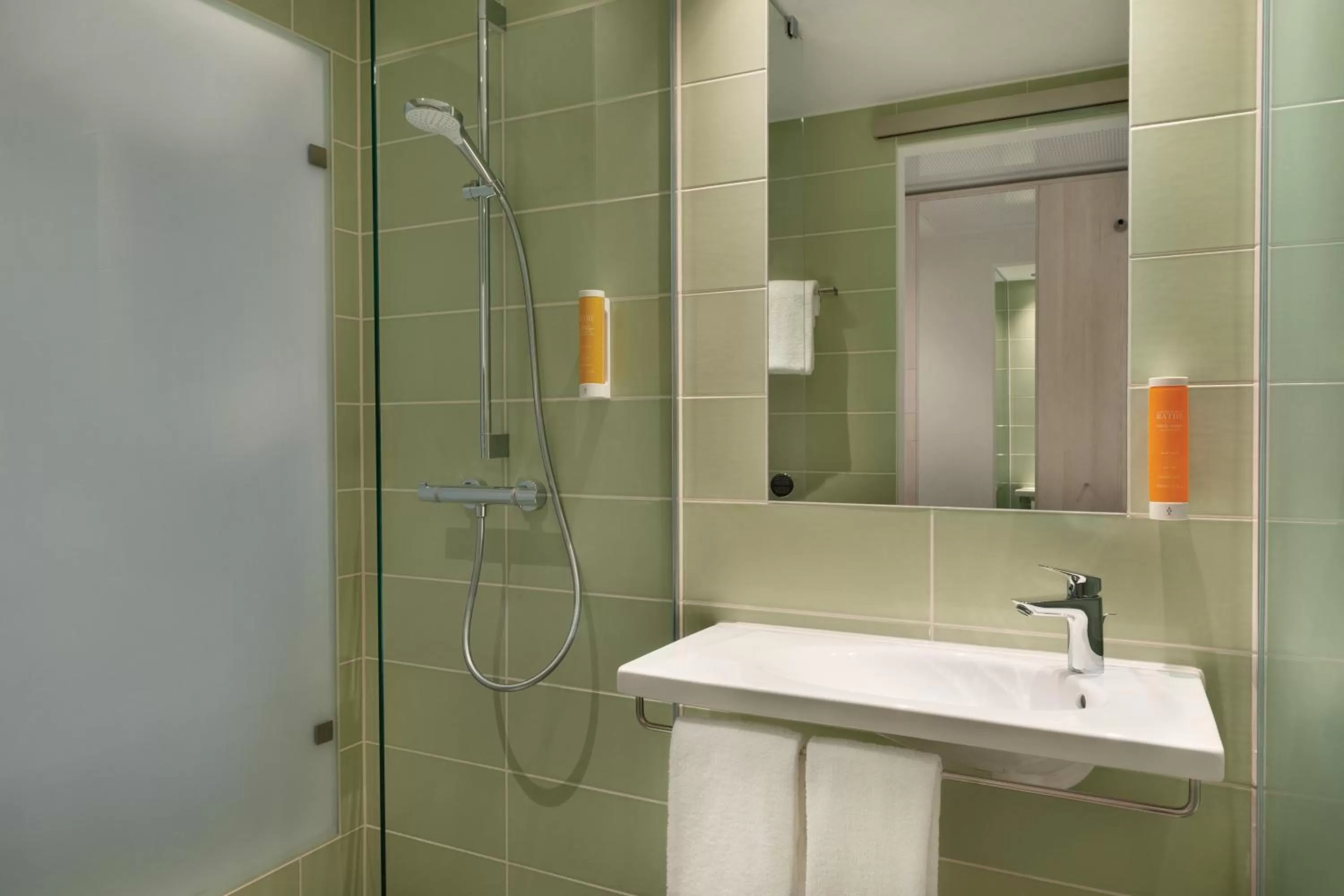 Toilet in Super 8 by Wyndham Augsburg