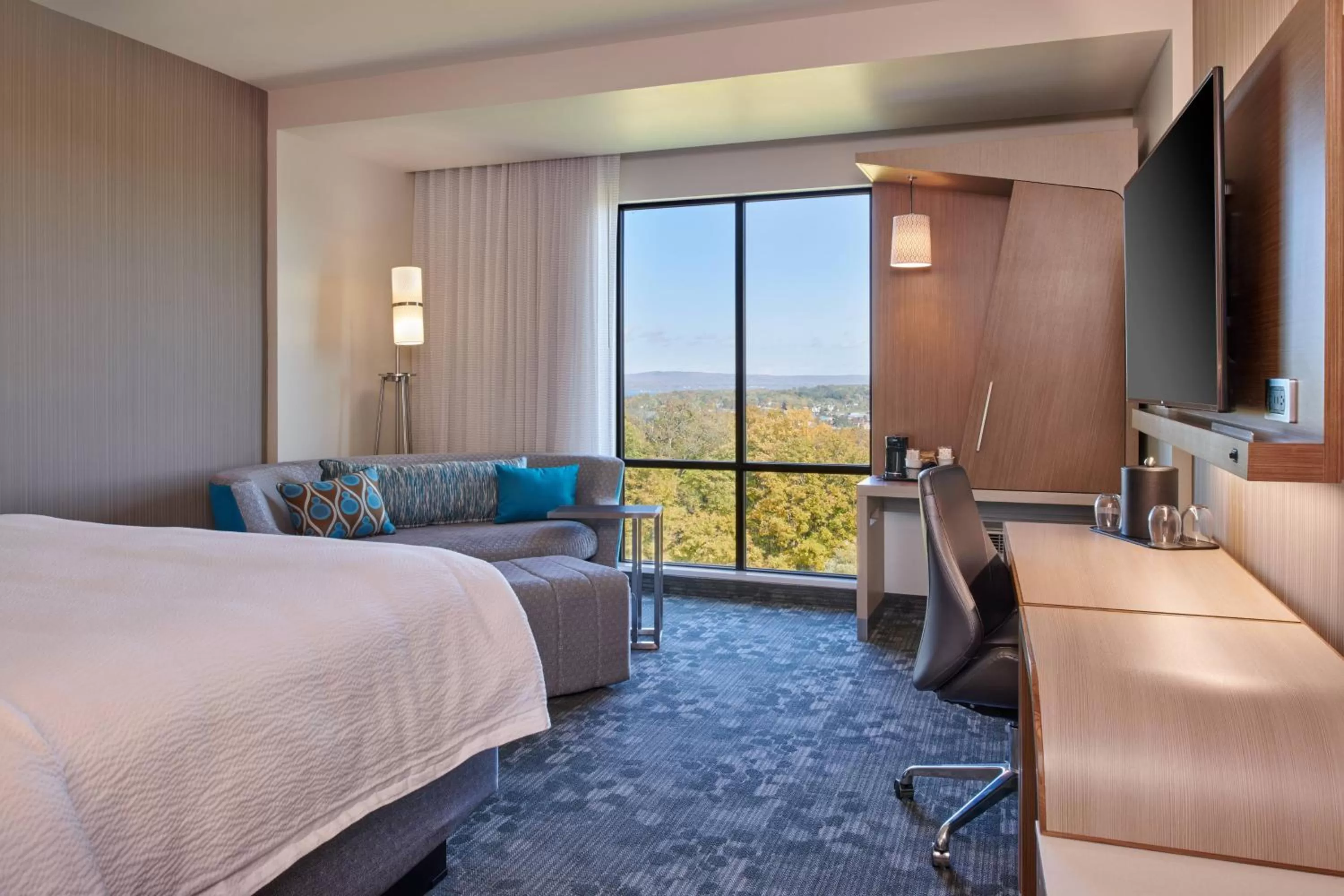 Guest room, 1 King, Valley view in Courtyard by Marriott Petoskey at Victories Square