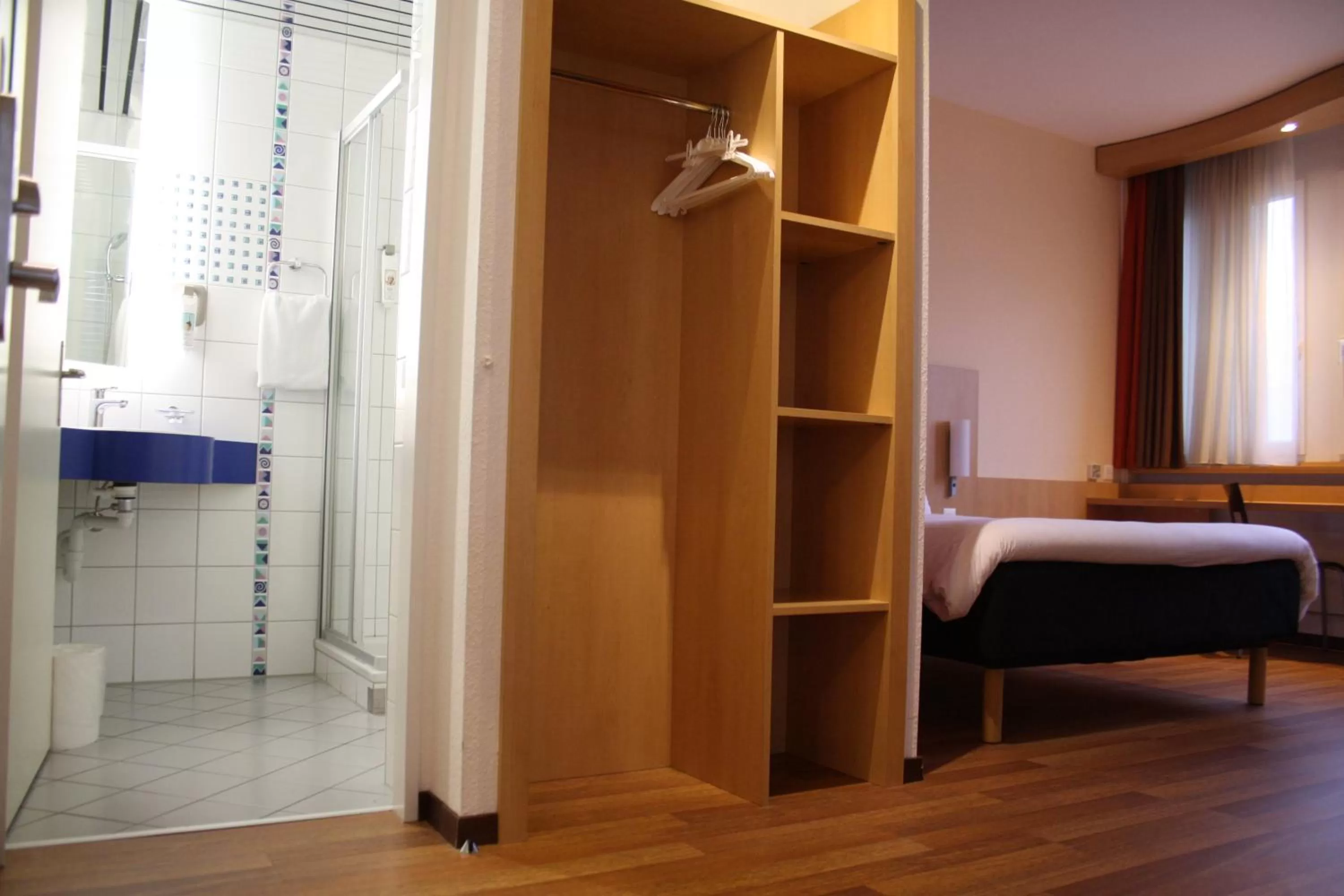 Standard Double Room in ibis Luzern Kriens