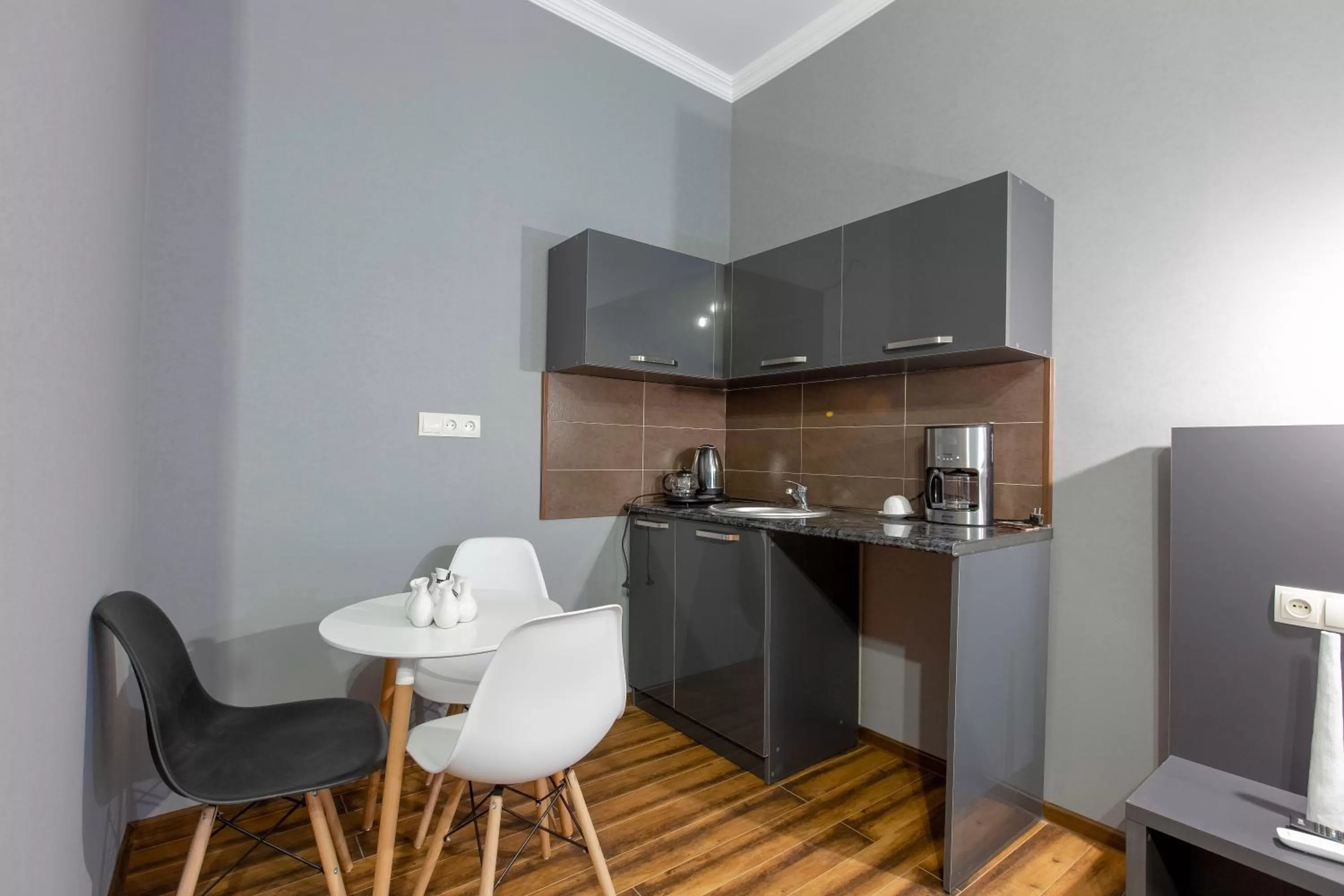 Kitchen or kitchenette, Kitchen/Kitchenette in 4 Rooms