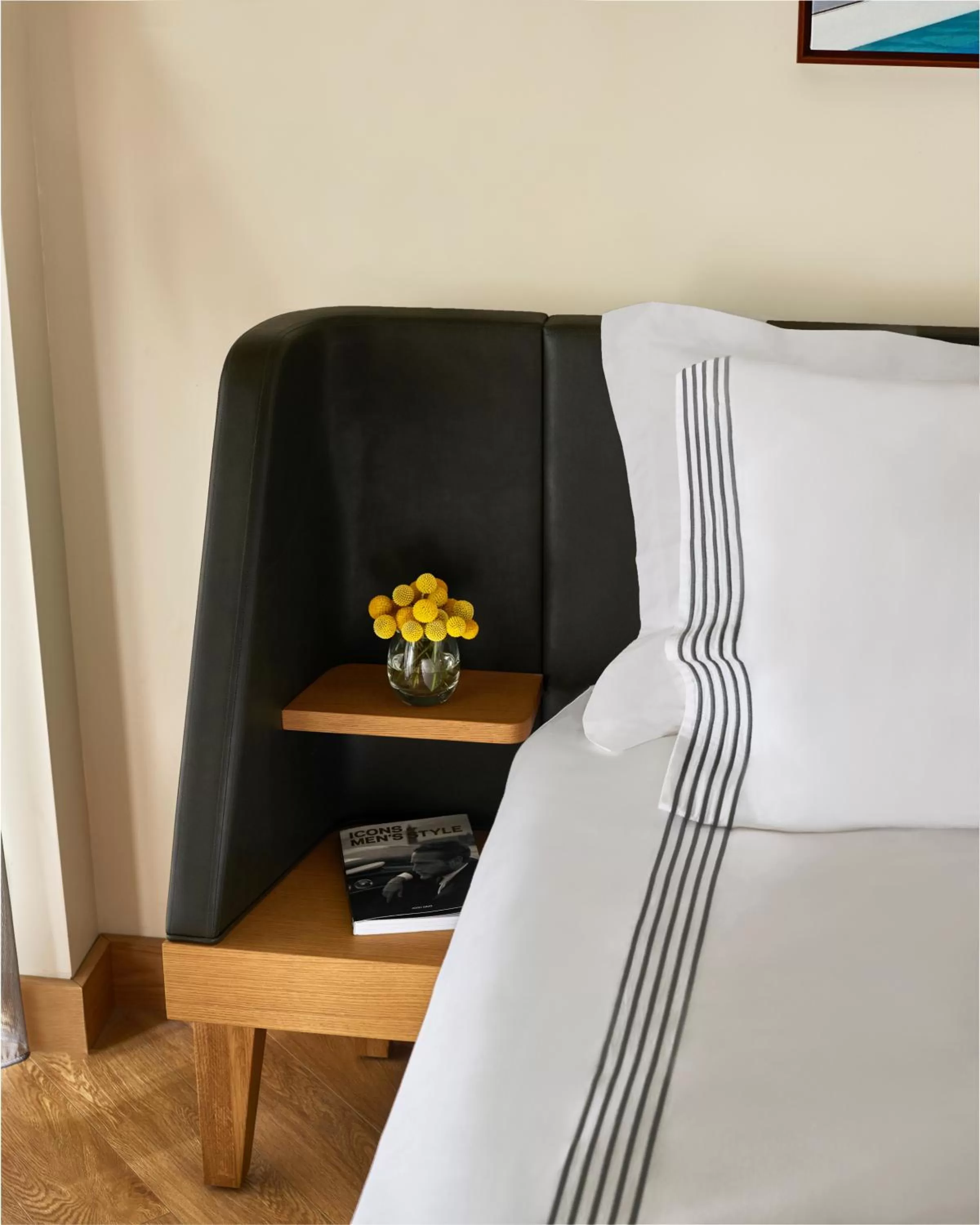 Deluxe King Room in HOLLYWOOD VOLUME, a Tribute Portfolio Hotel