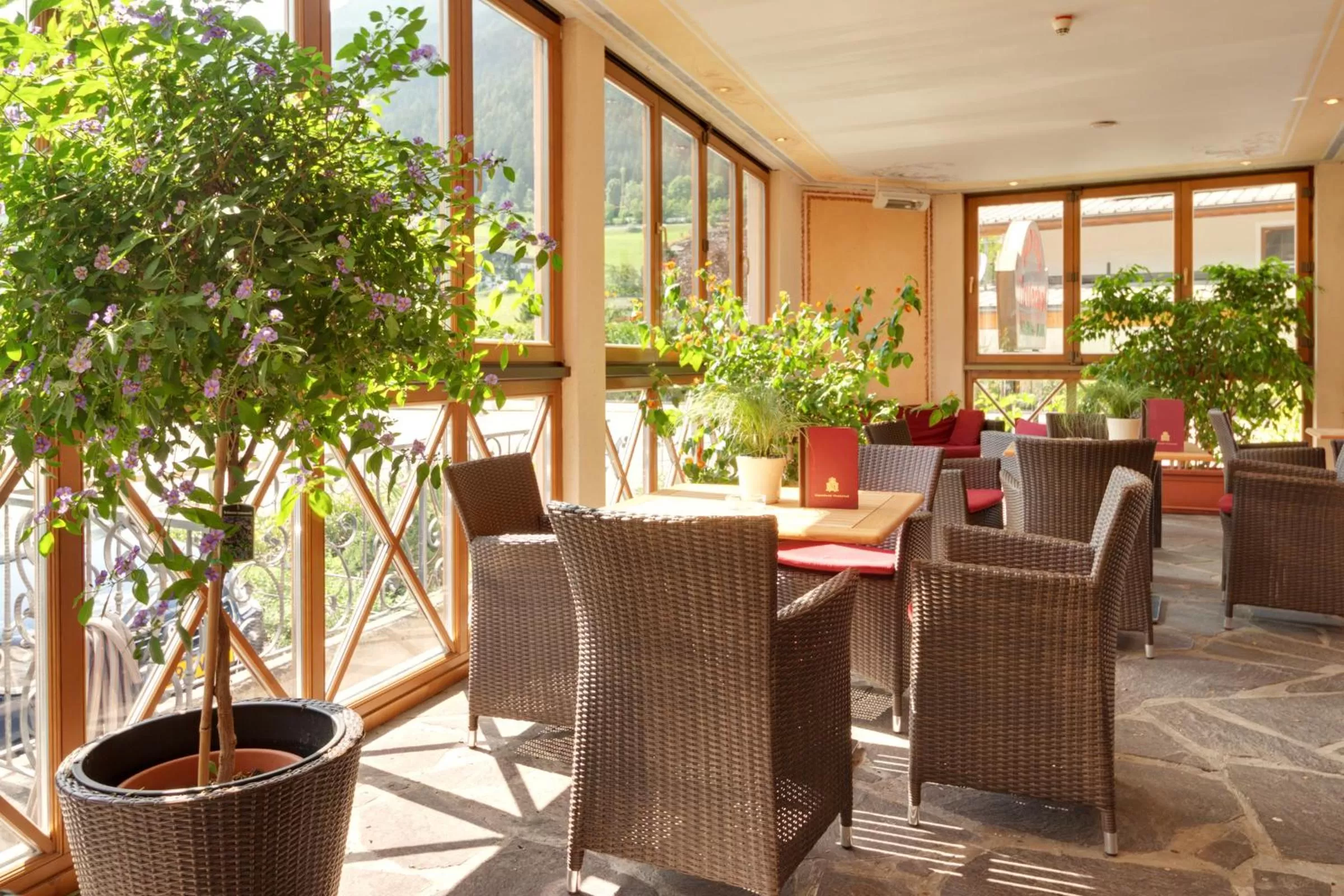 Restaurant/places to eat in Alpenhotel Tirolerhof