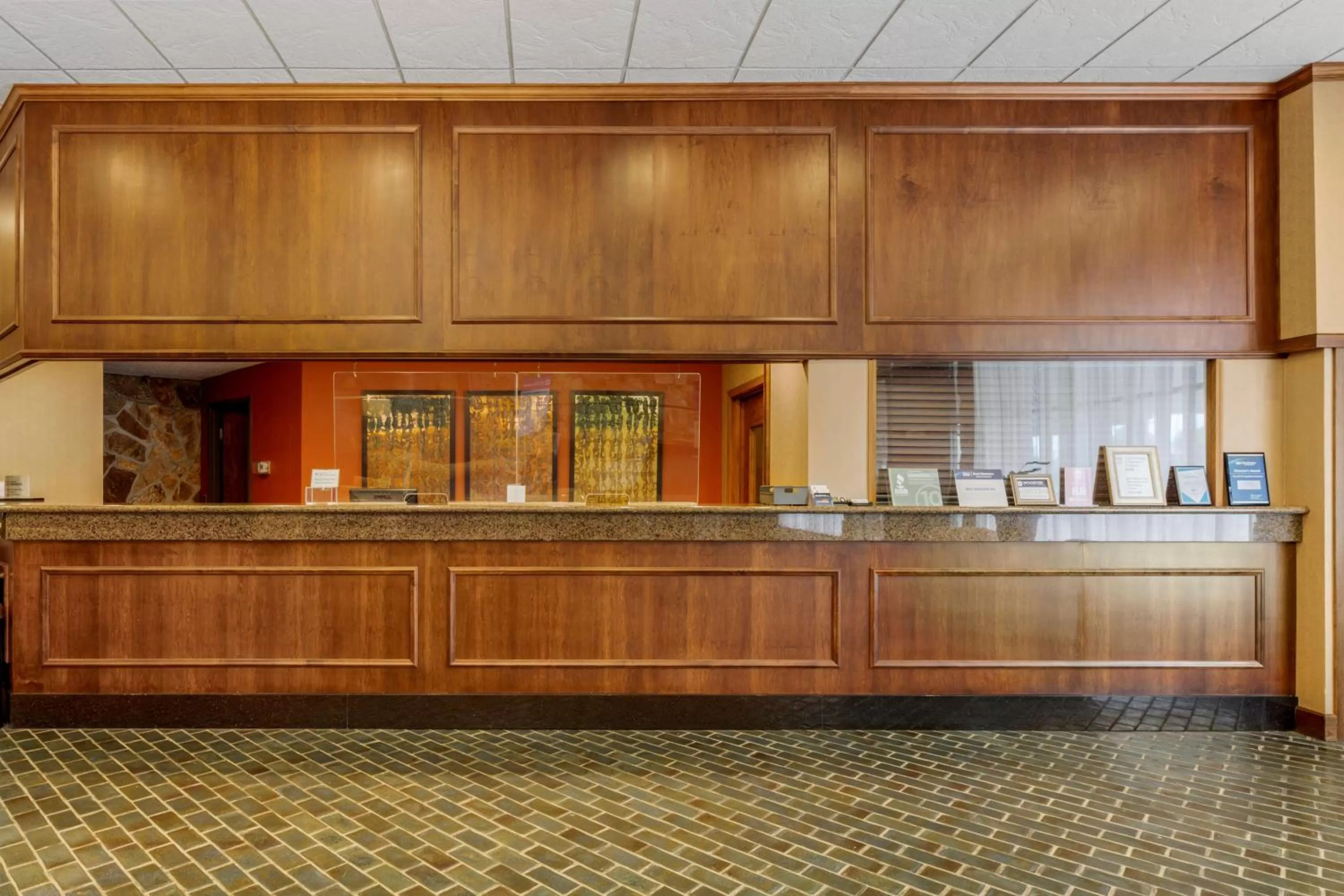 Lobby or reception in Best Western Plus Wooster Hotel & Conference Center