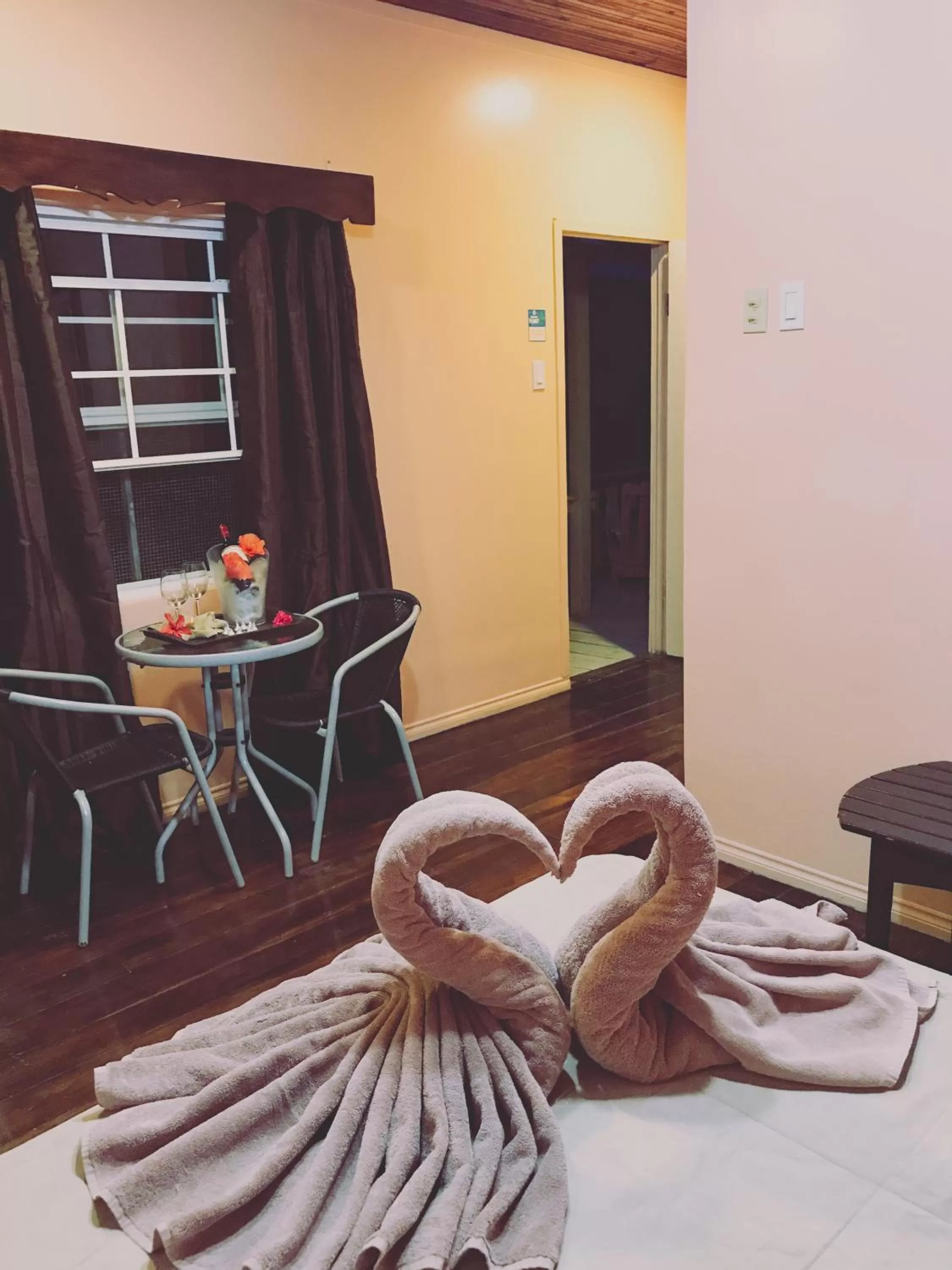 Queen Suite in Tropical Paradise